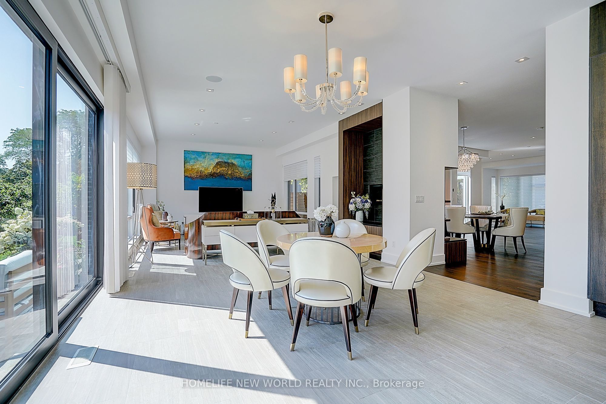 7 Valliere Place W Property Photo 16