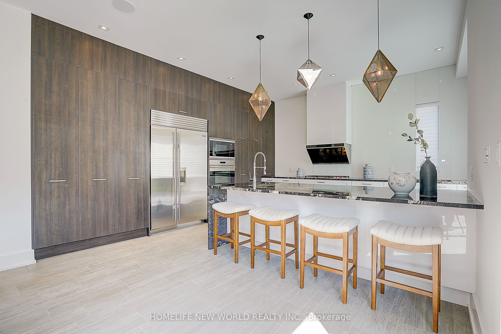 7 Valliere Place W Property Photo 19