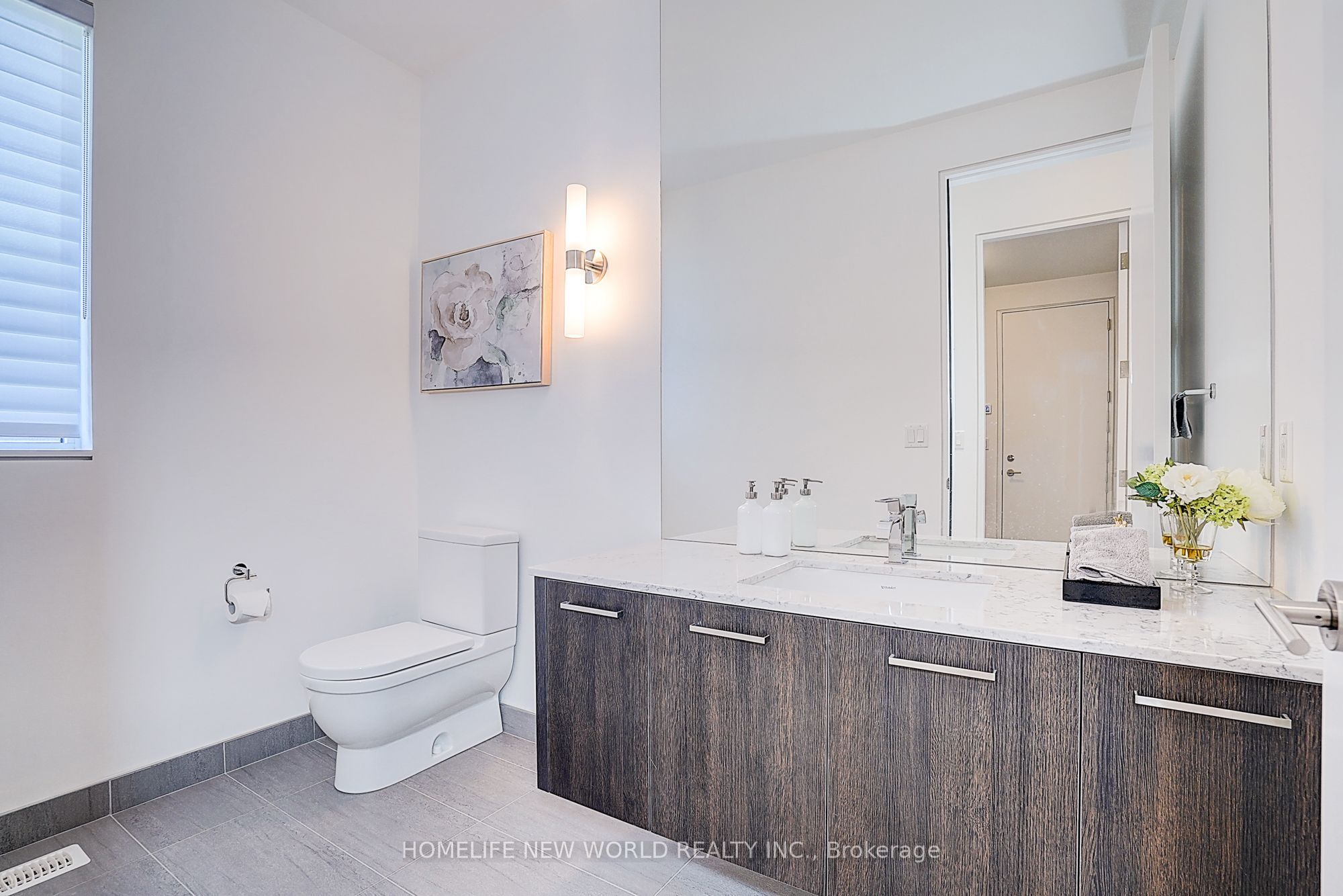 7 Valliere Place W Property Photo 22