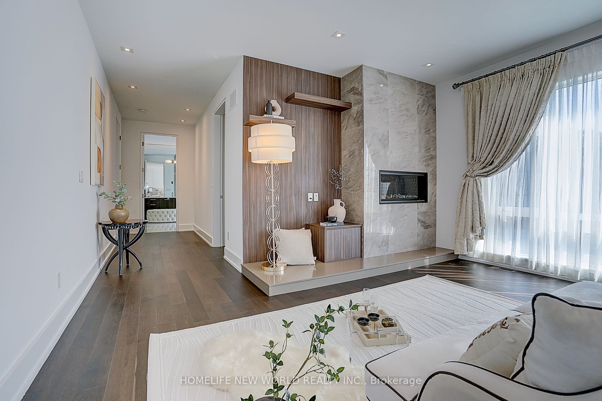 7 Valliere Place W Property Photo 28