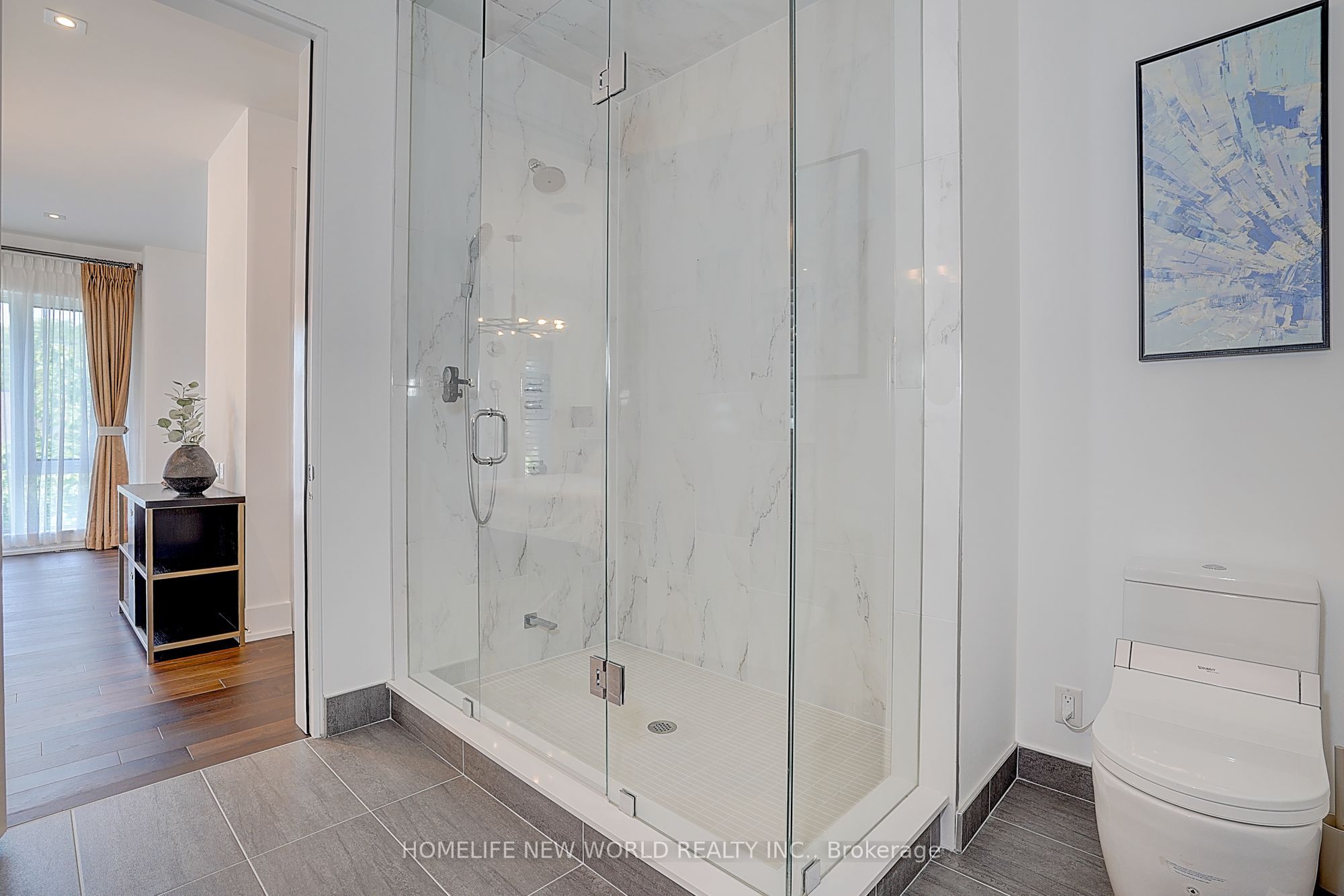 7 Valliere Place W Property Photo 34