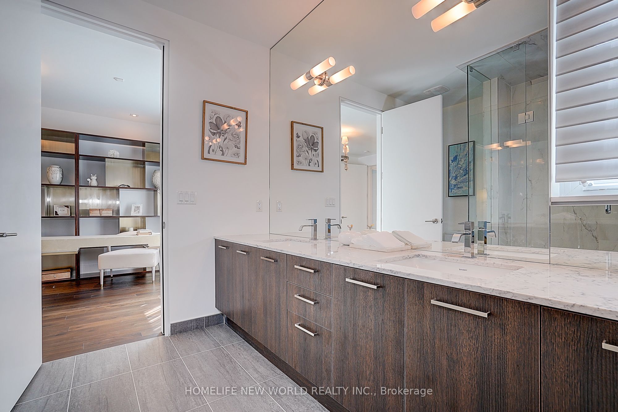 7 Valliere Place W Property Photo 35