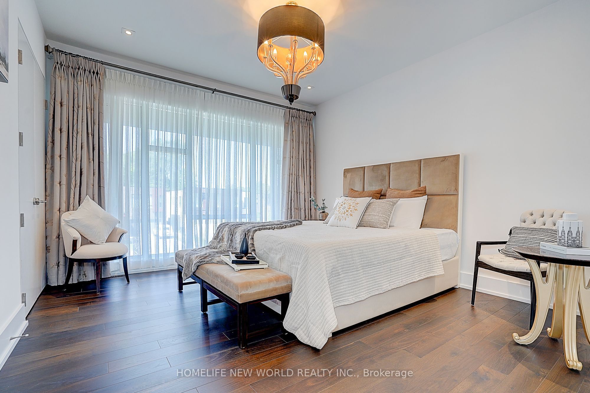 7 Valliere Place W Property Photo 38