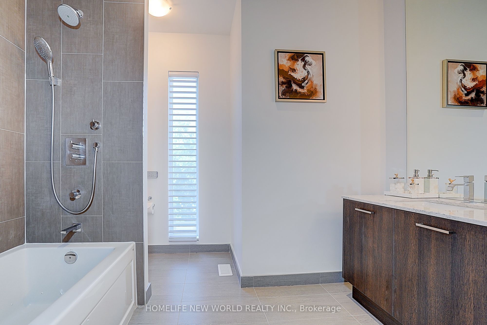 7 Valliere Place W Property Photo 39