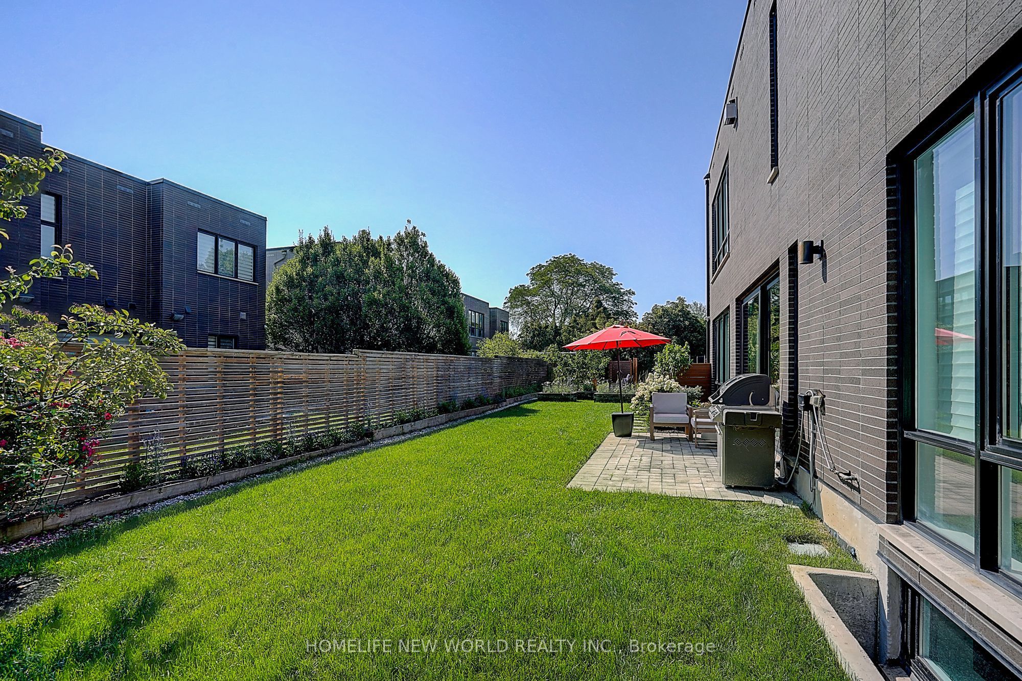 7 Valliere Place W Property Photo 50
