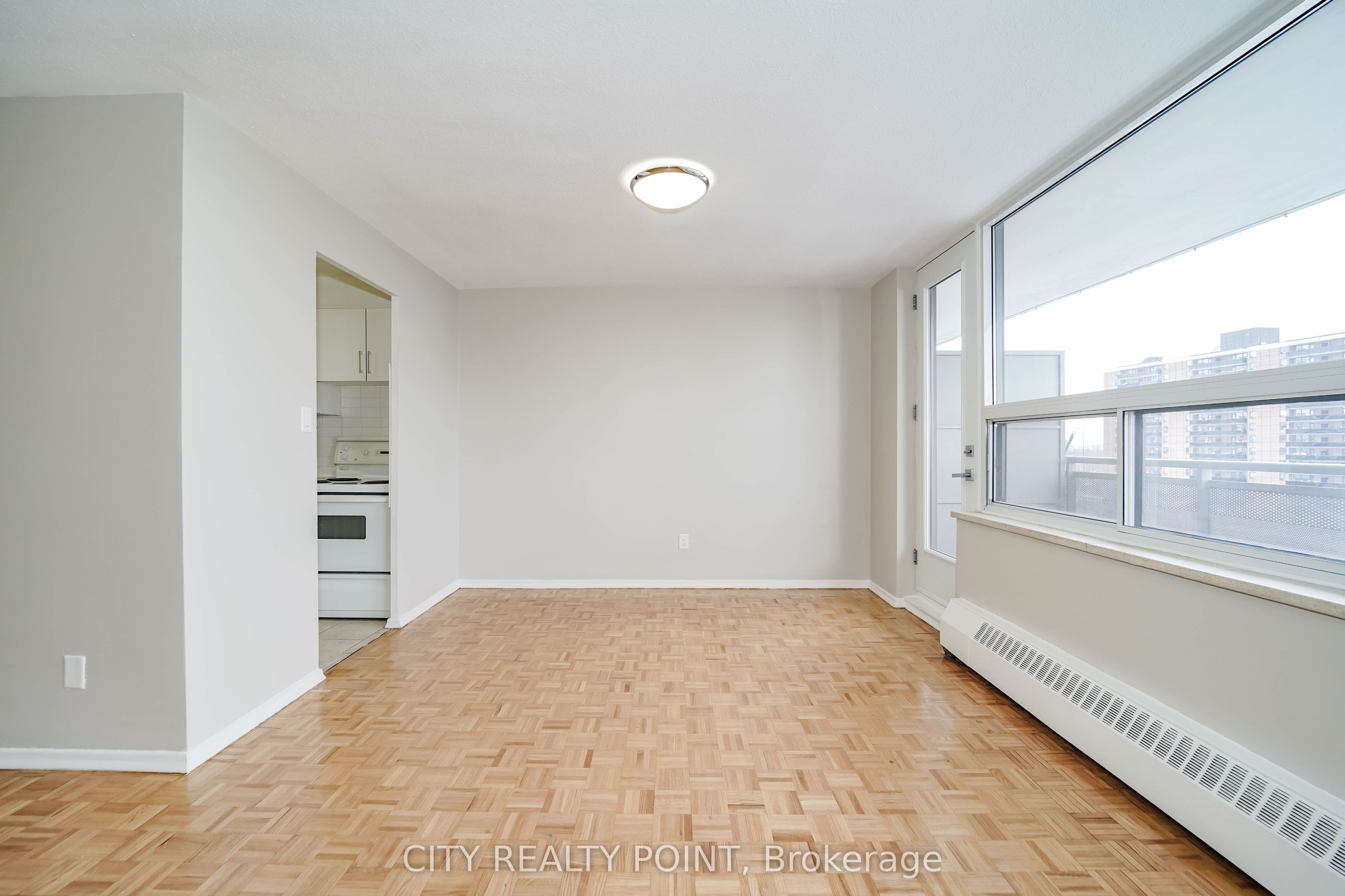 6200 Bathurst Street 1412 Property Photo 7