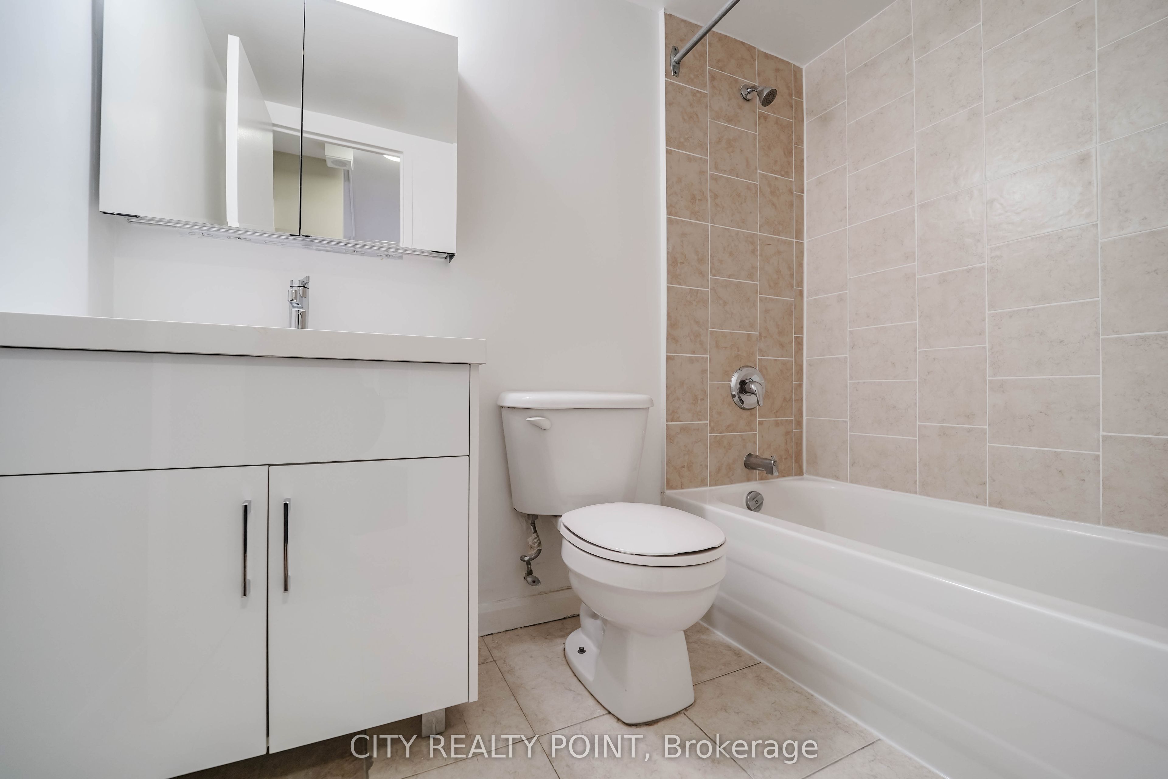 6200 Bathurst Street 1412 Property Photo 15