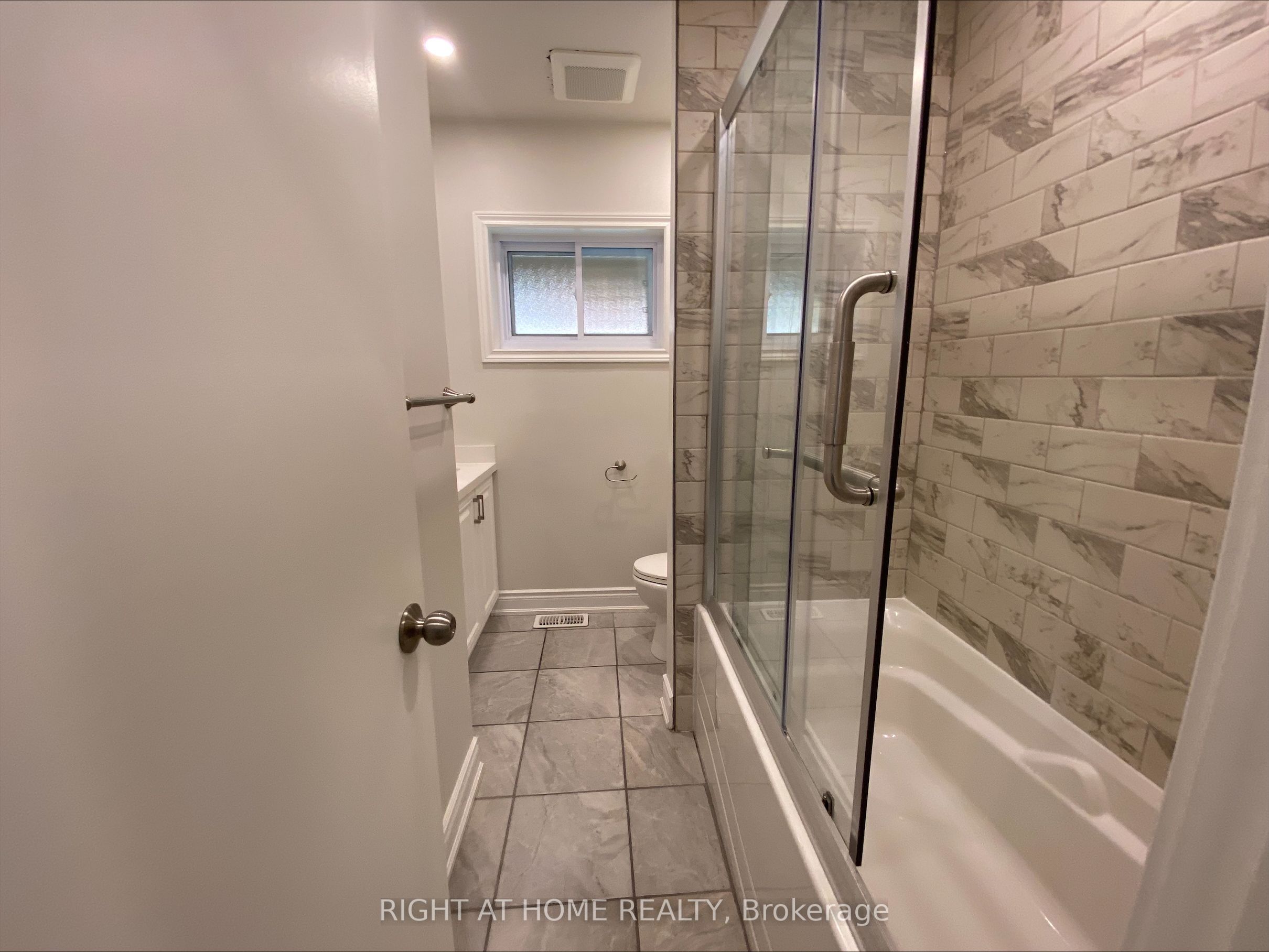 4 Trophy Drive Main Fl Property Photo 15