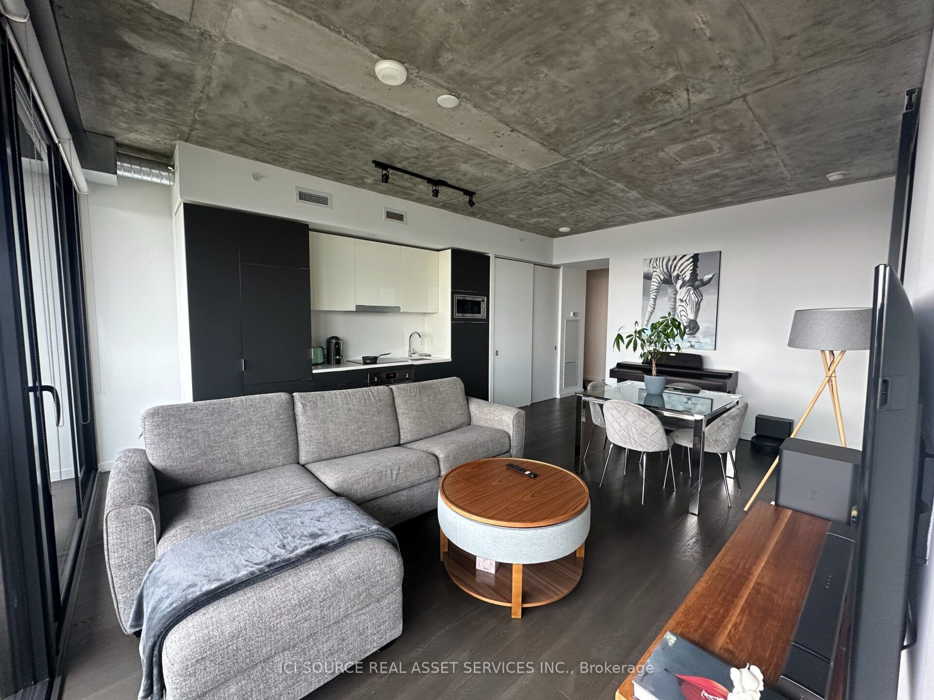 170 Bayview Avenue 2407 Property Photo 6