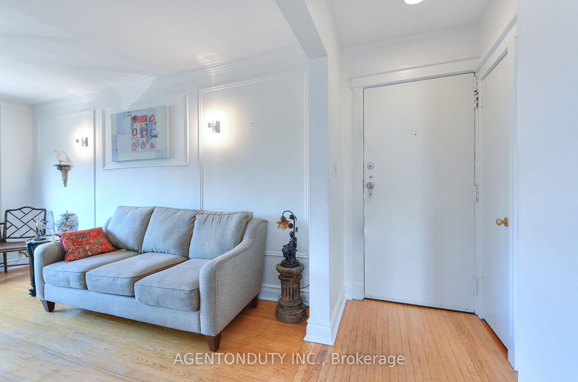 1646 Bathurst Street 17 Property Photo 4