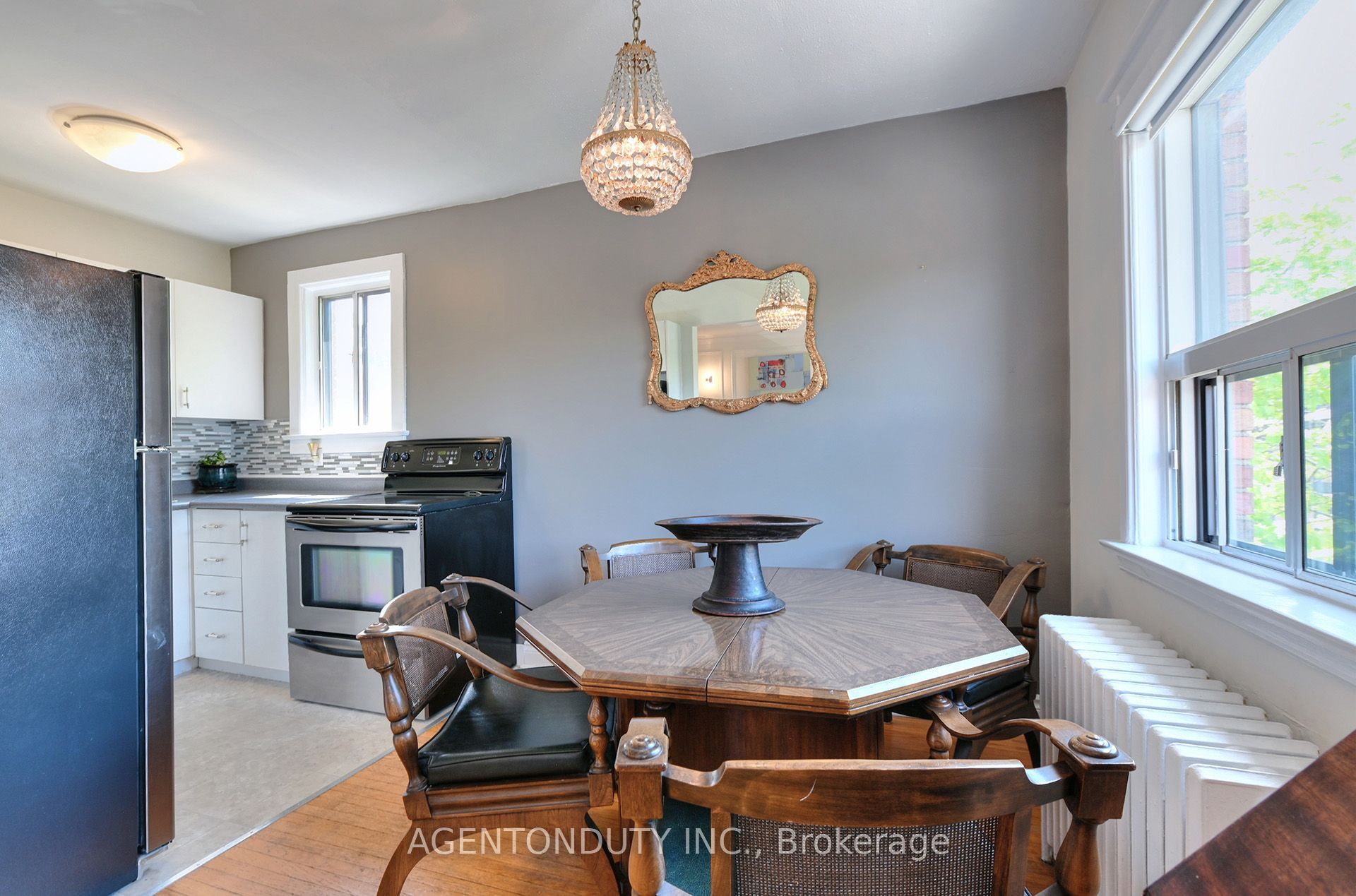 1646 Bathurst Street 17 Property Photo 12