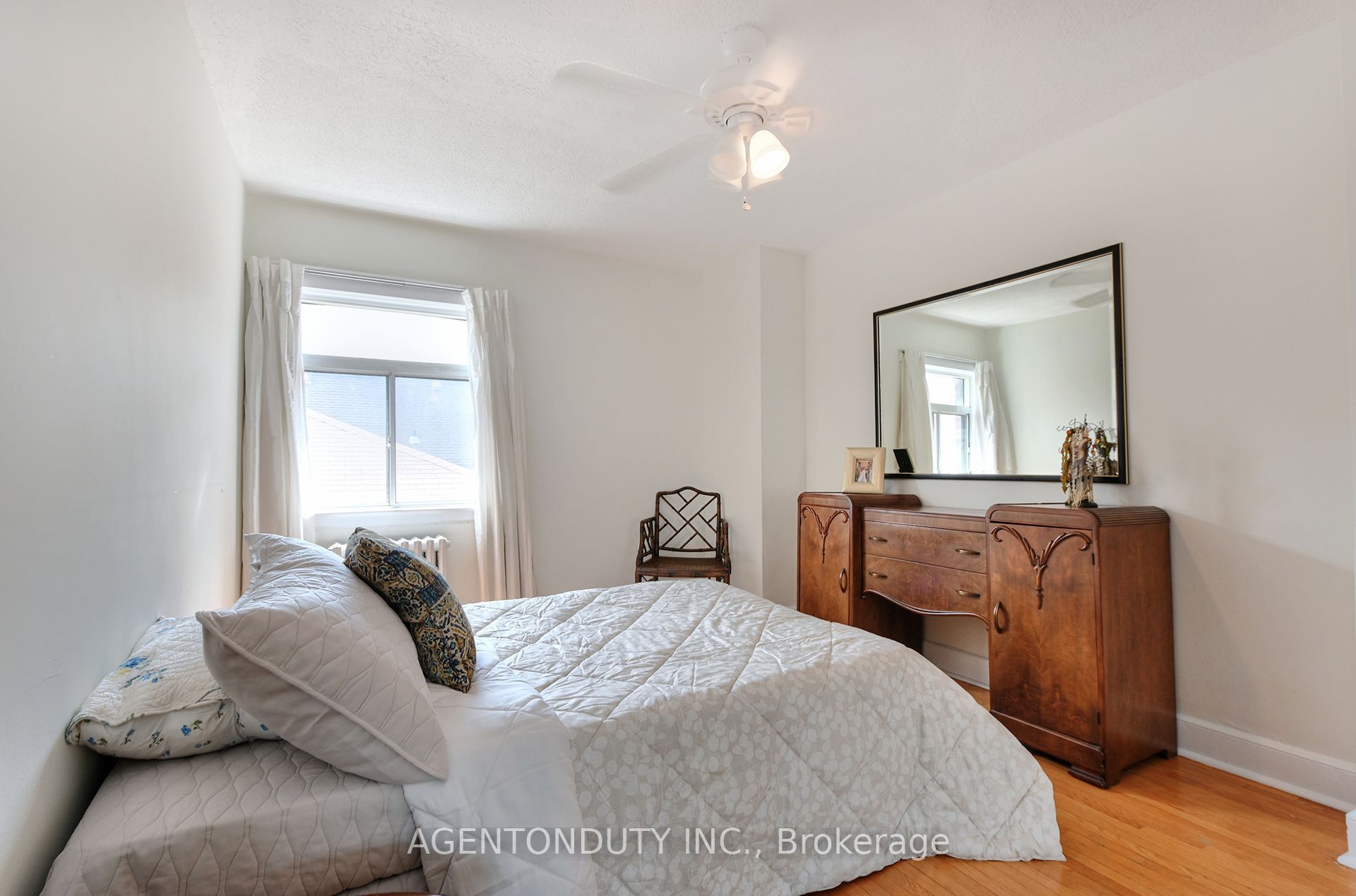 1646 Bathurst Street 17 Property Photo 16