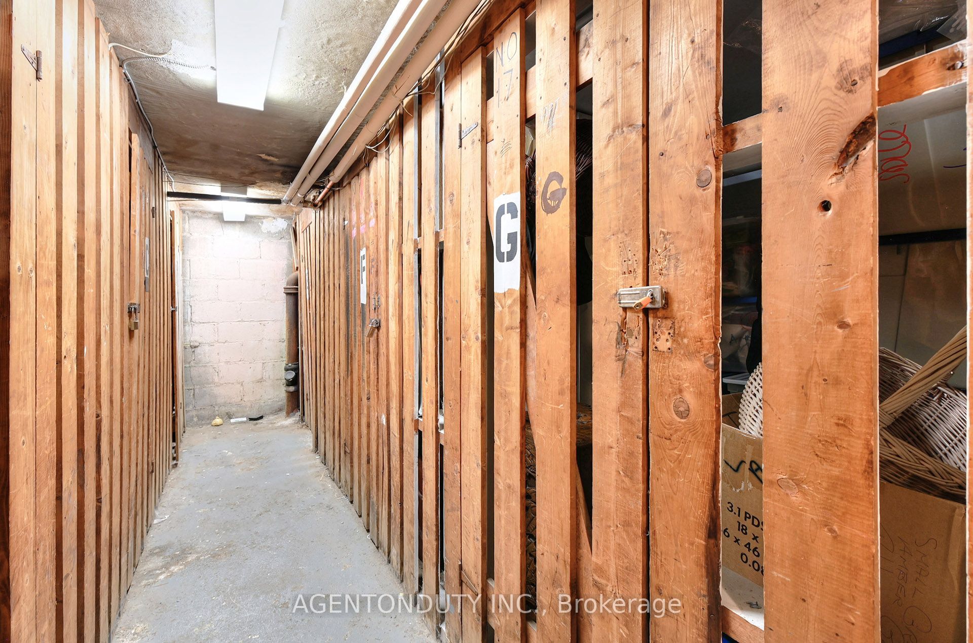 1646 Bathurst Street 17 Property Photo 21