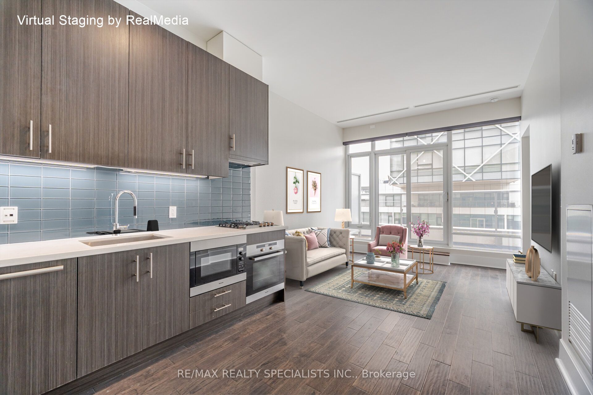 29 Queens Quay E 1118 Property Photo 9