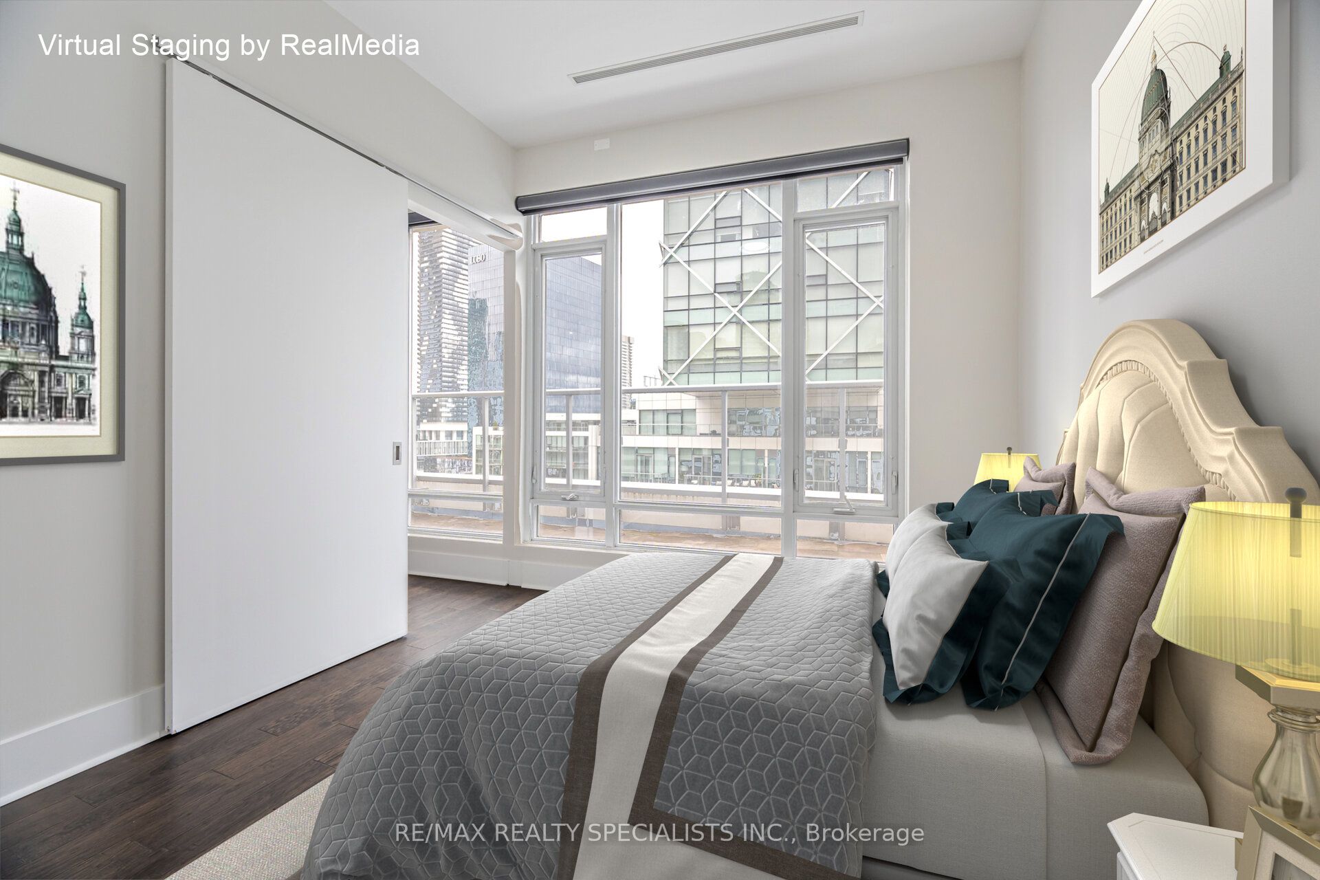 29 Queens Quay E 1118 Property Photo 14
