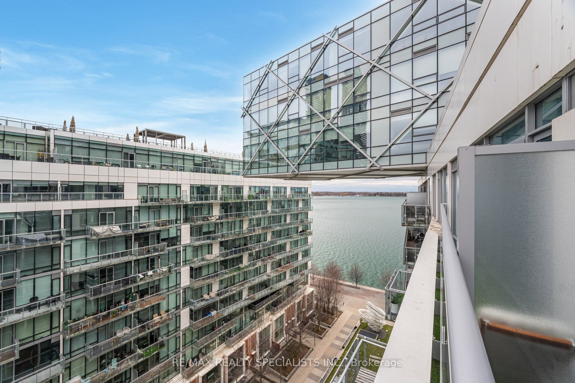 29 Queens Quay E 1118 Property Photo 19