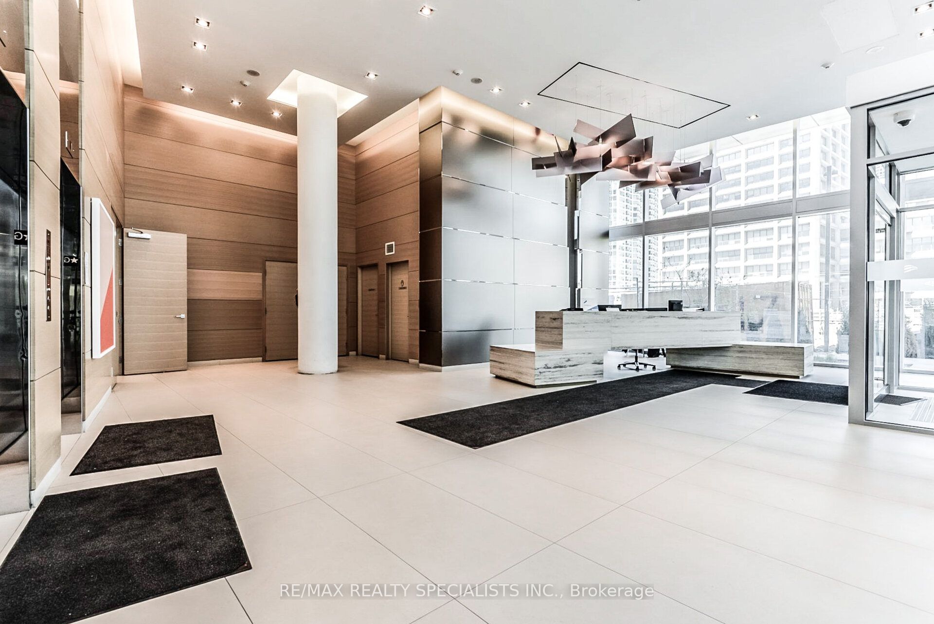 29 Queens Quay E 1118 Property Photo 20