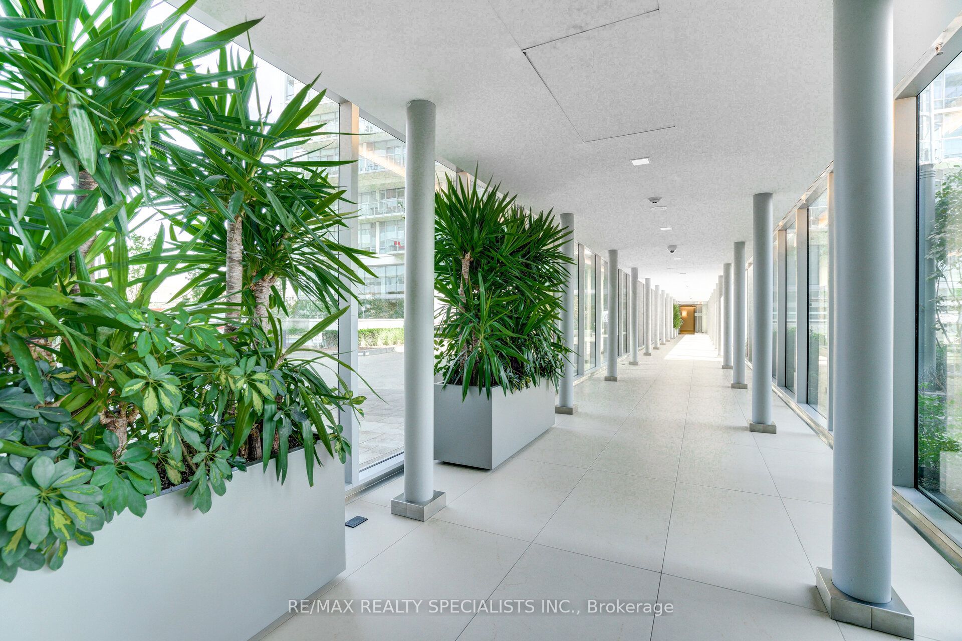 29 Queens Quay E 1118 Property Photo 22