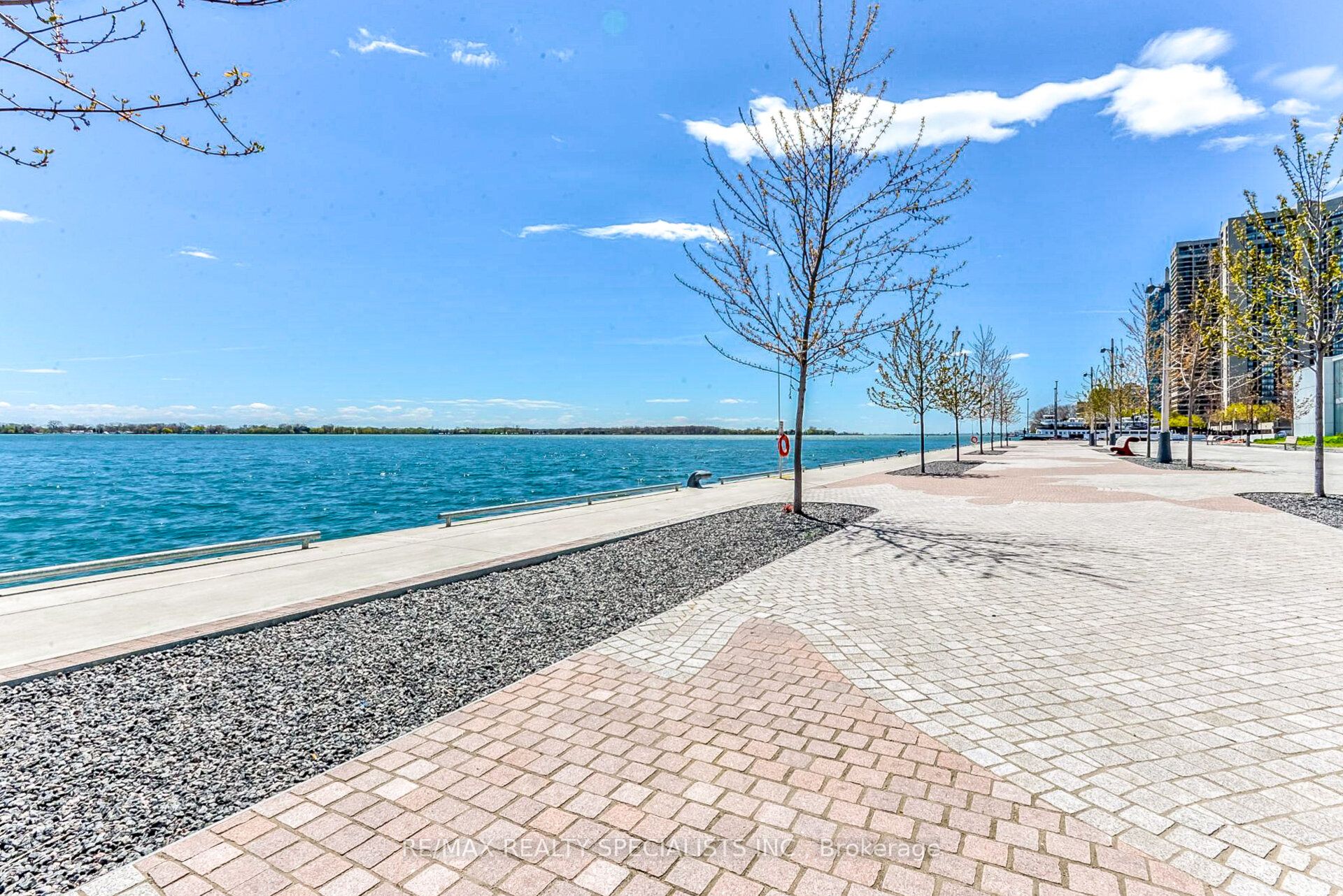 29 Queens Quay E 1118 Property Photo 39