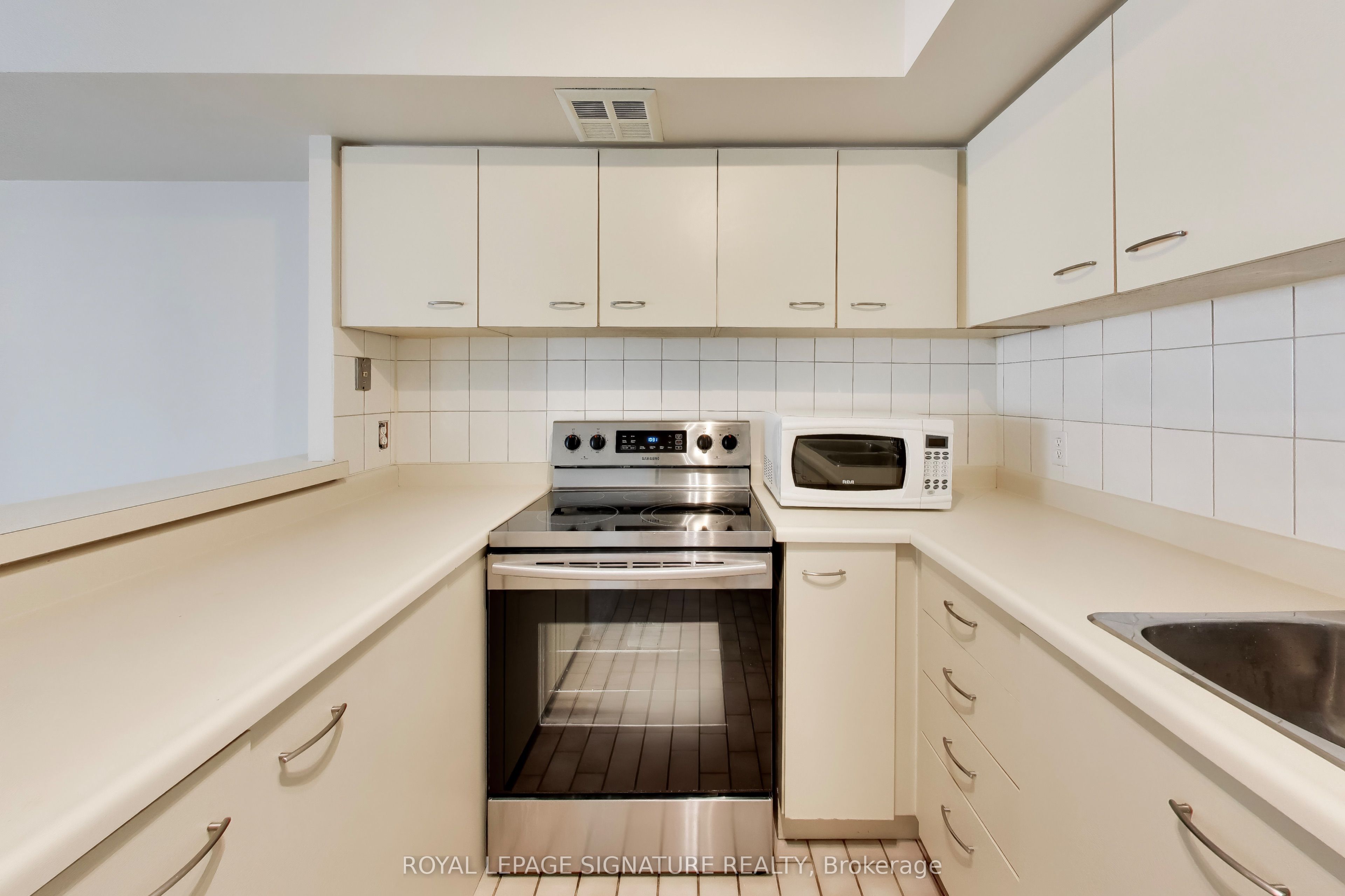 25 The Esplanade 2313 Property Photo 11