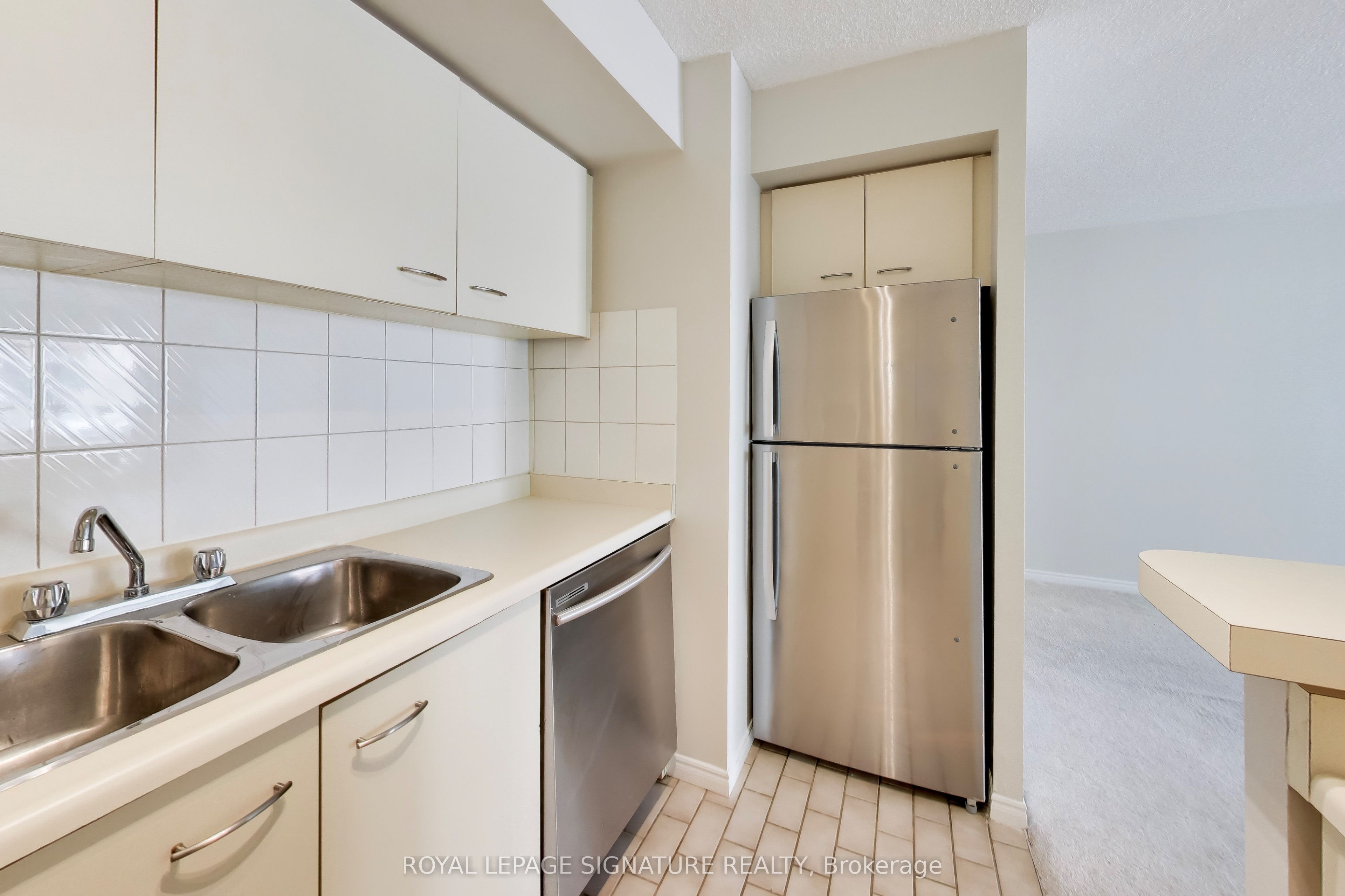 25 The Esplanade 2313 Property Photo 12