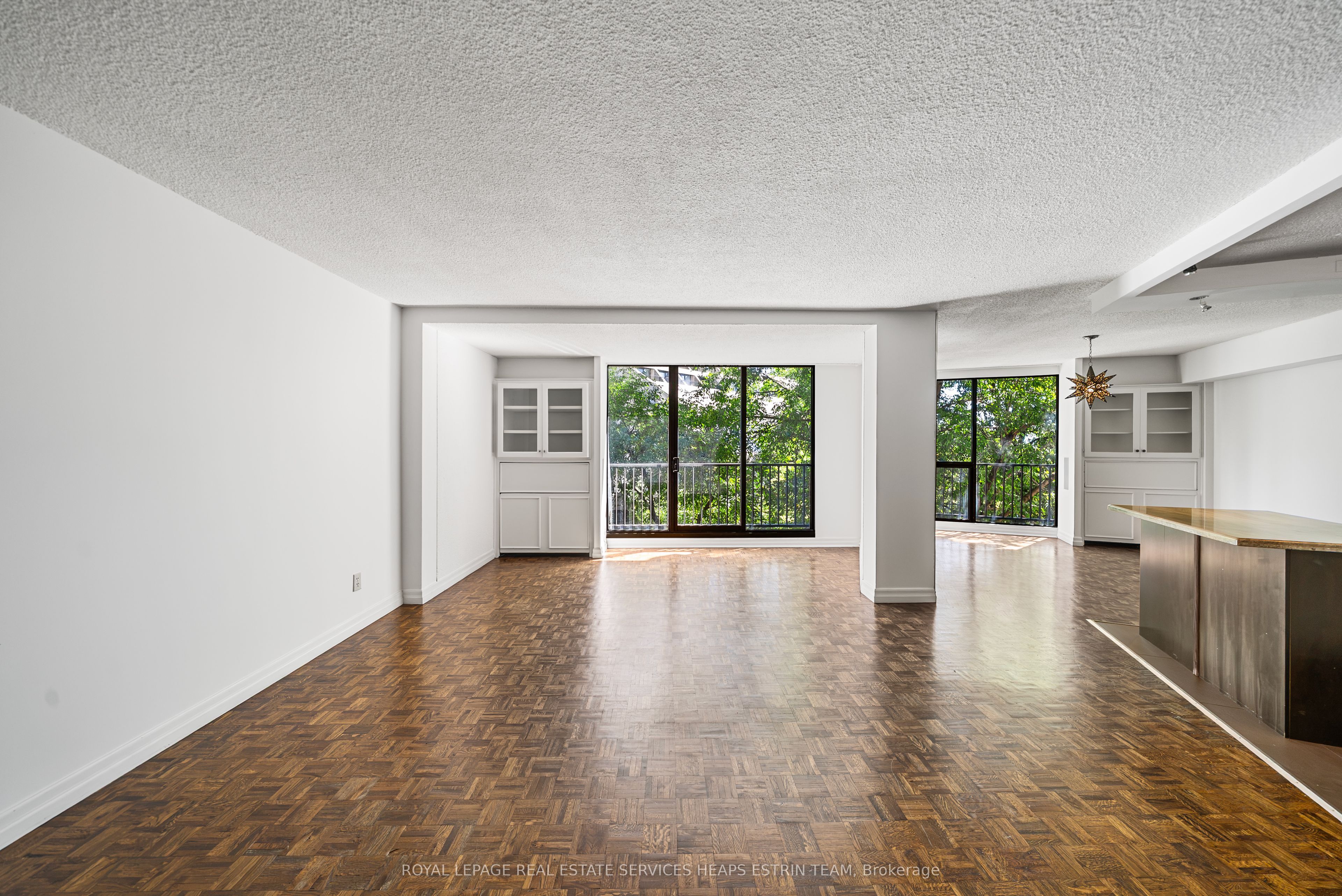 33 Harbour Square #411 Property Photo 6