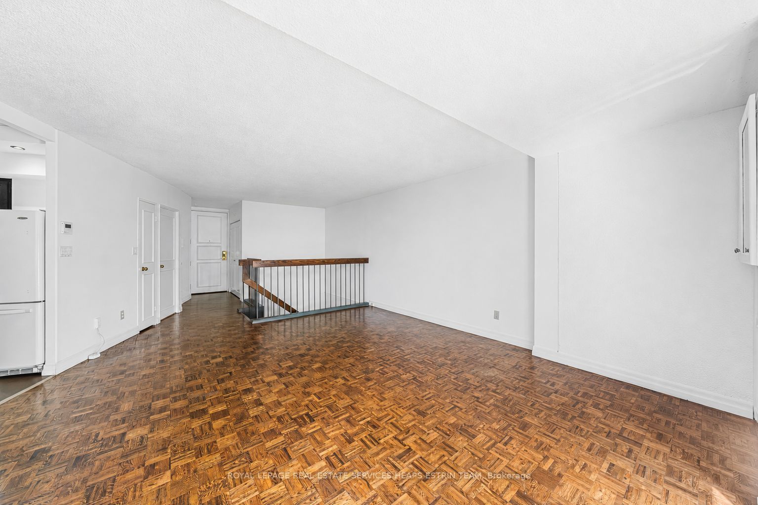 33 Harbour Square #411 Property Photo 16