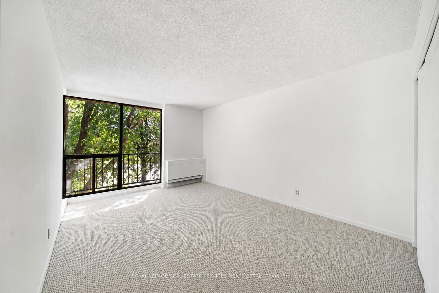 33 Harbour Square #411 Property Photo 20