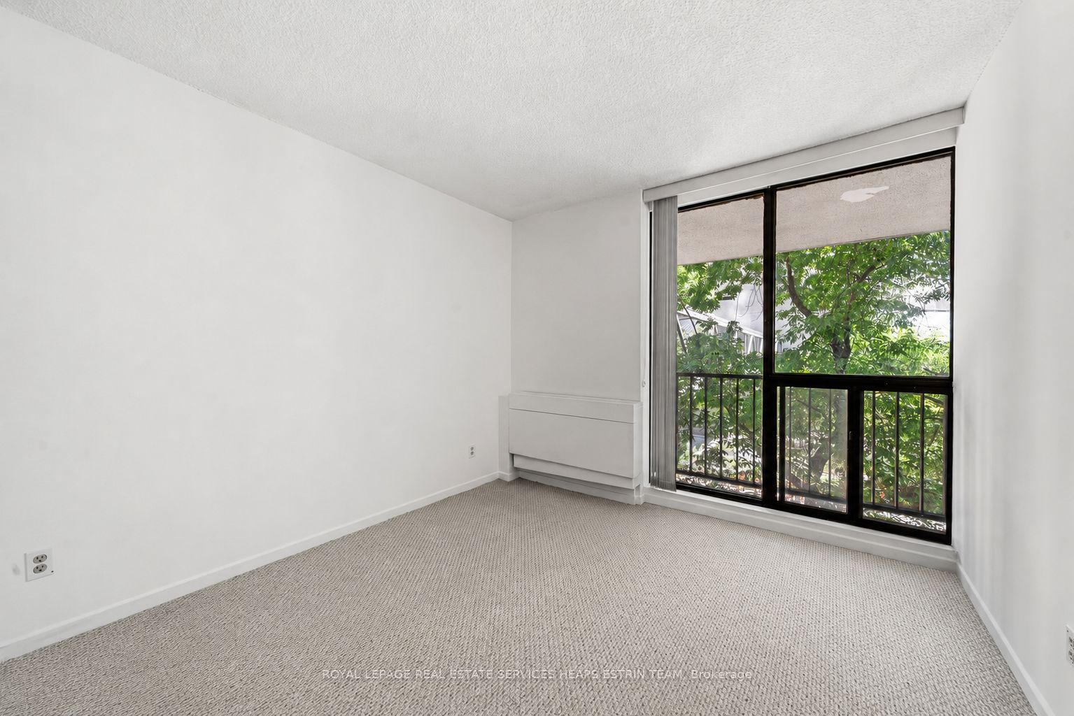 33 Harbour Square #411 Property Photo 23