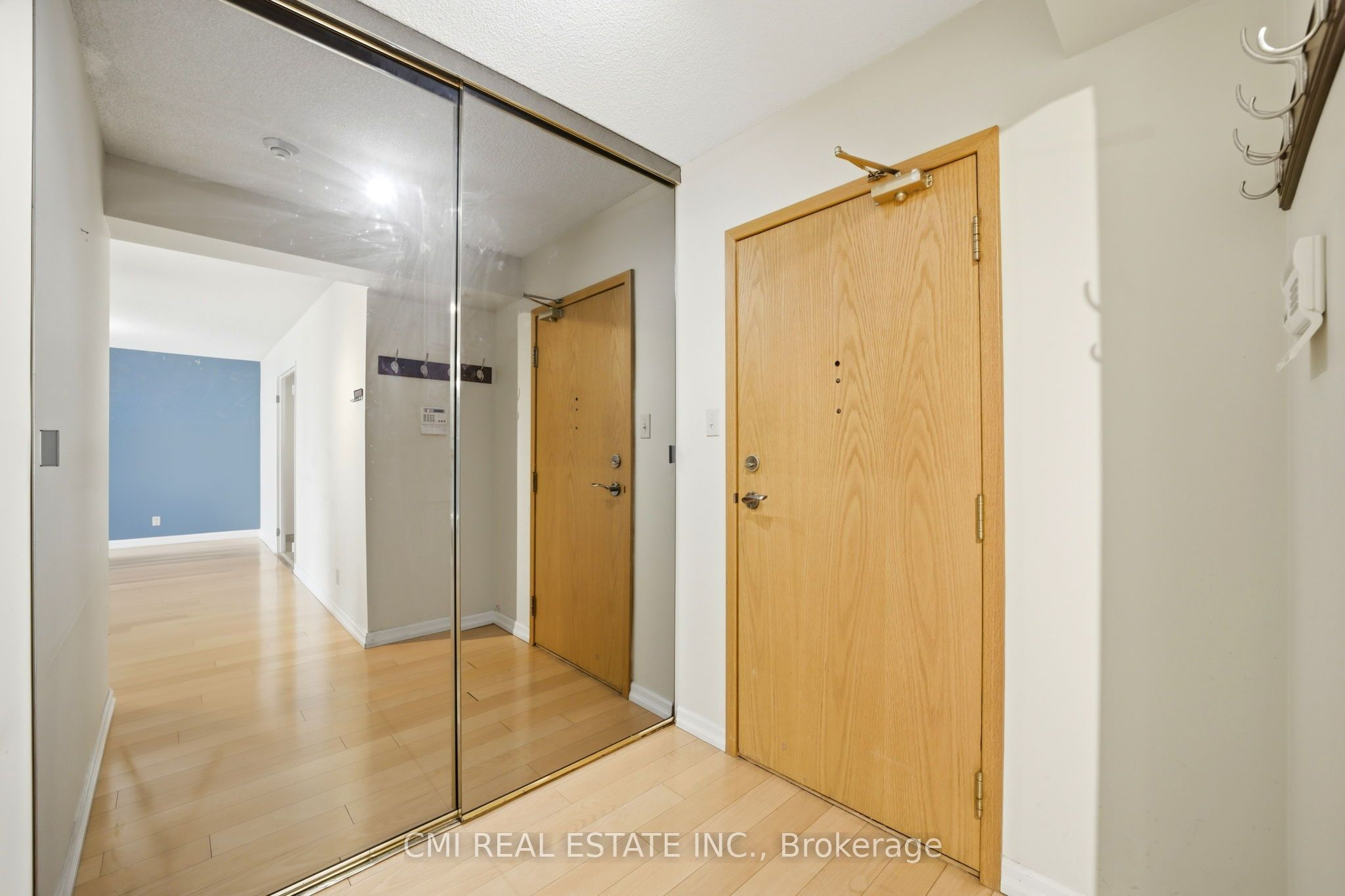 215 Wynford Drive 2307 Property Photo 7