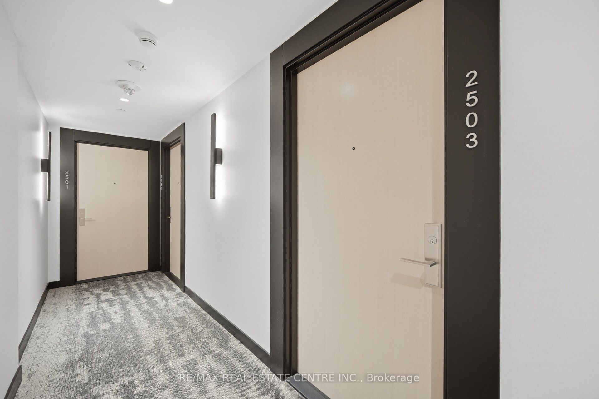 395 Bloor Street E 2503 Property Photo 6
