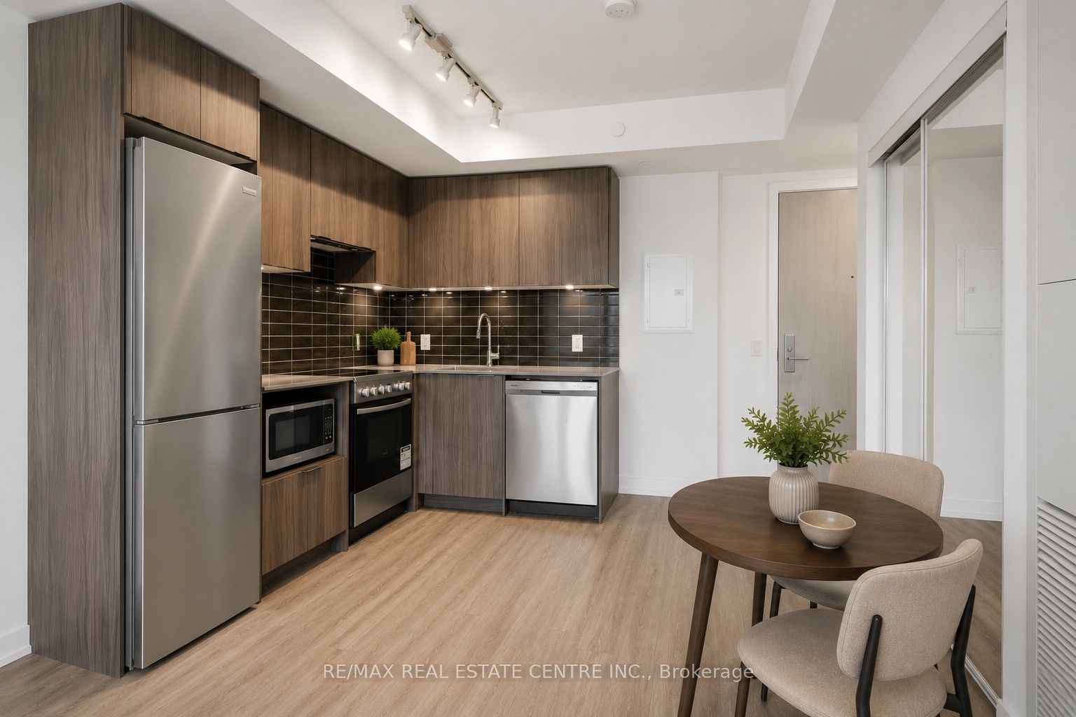 395 Bloor Street E 2503 Property Photo 8
