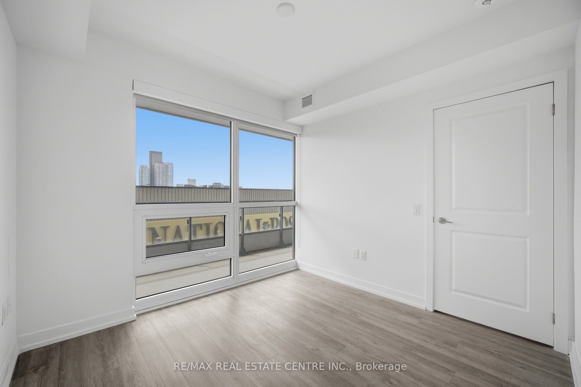 395 Bloor Street E 2503 Property Photo 43