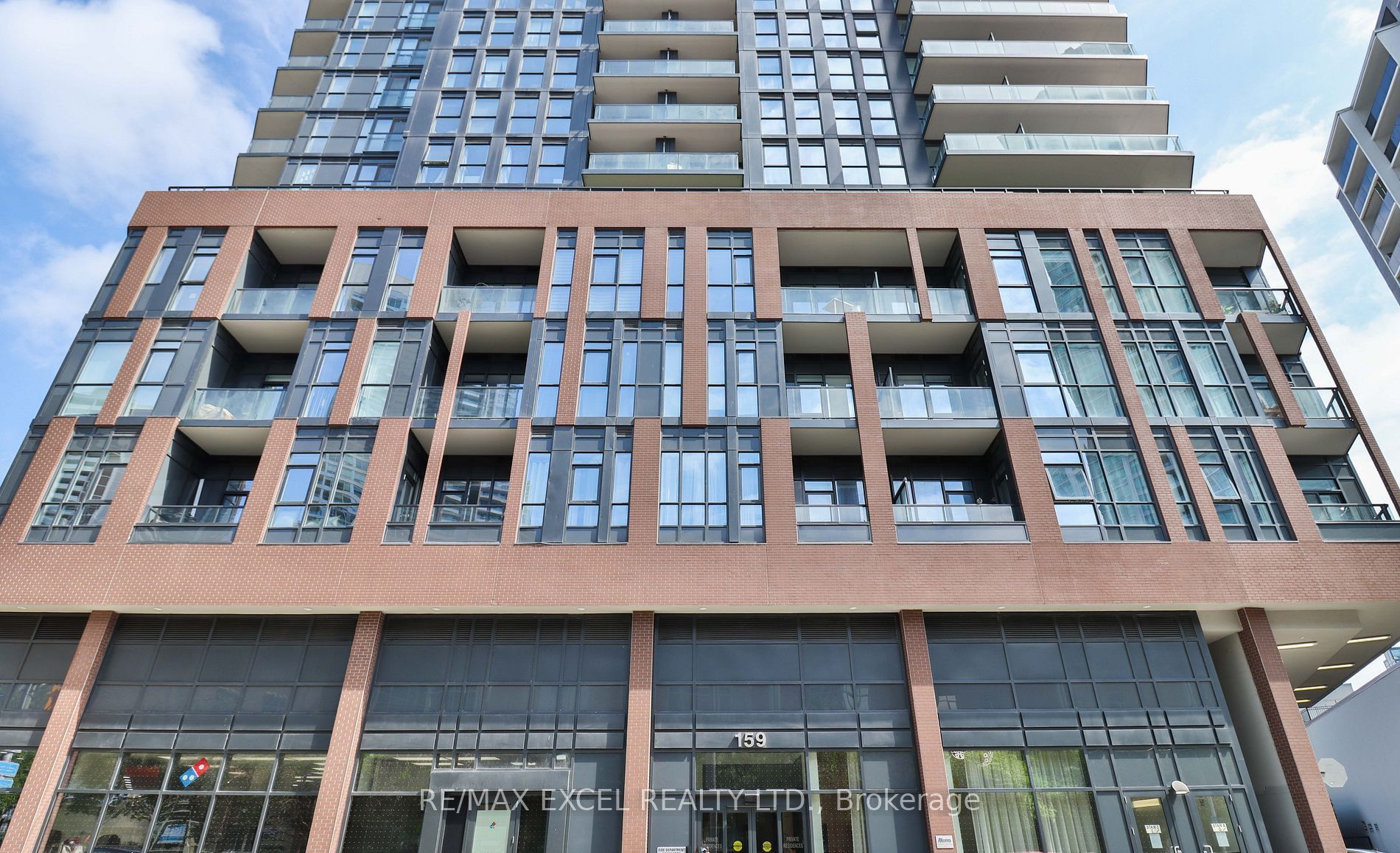 159 Wellesley Street E 406 Property Photo 1