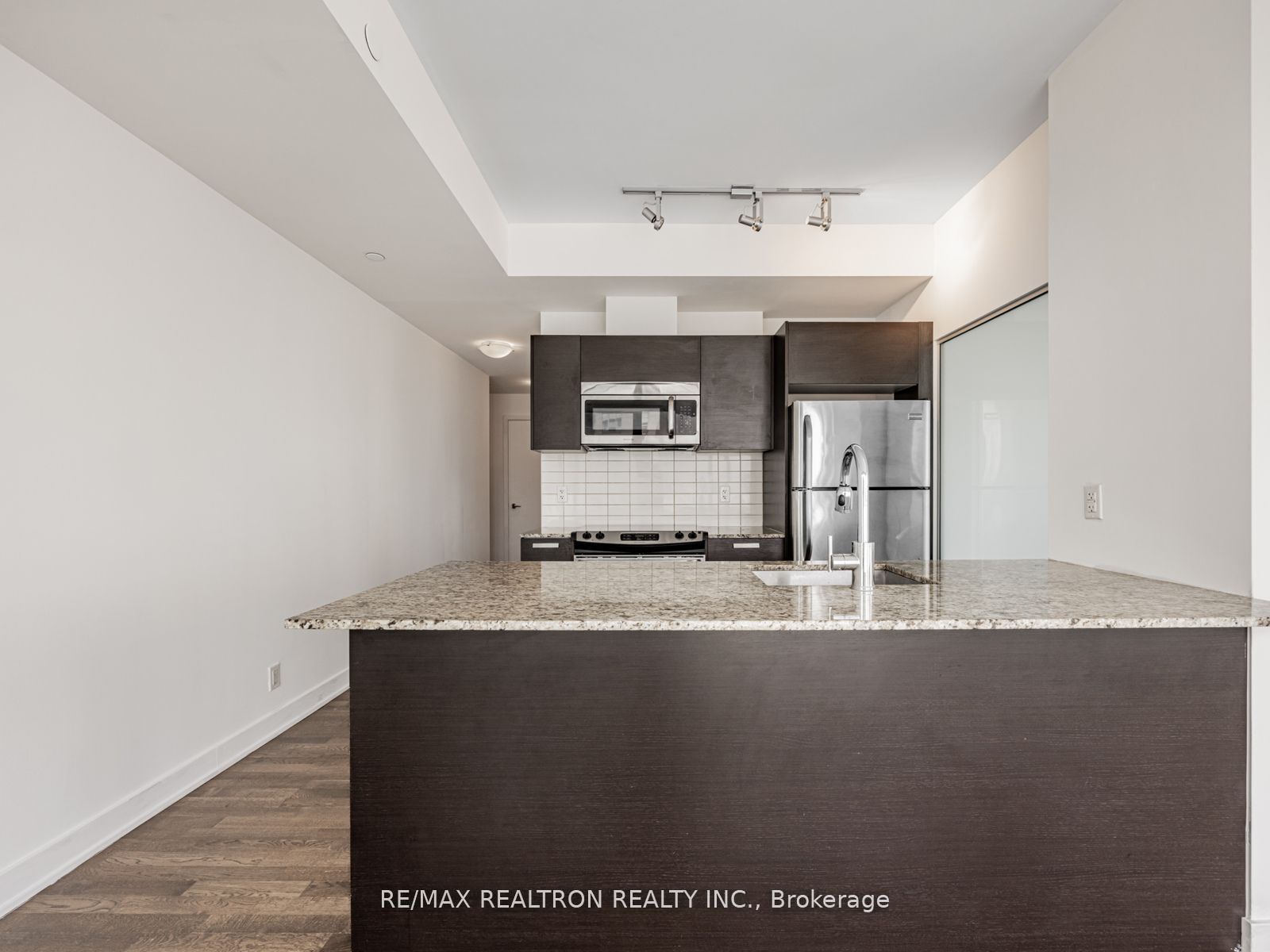 1815 Yonge Street 1006 Property Photo 7