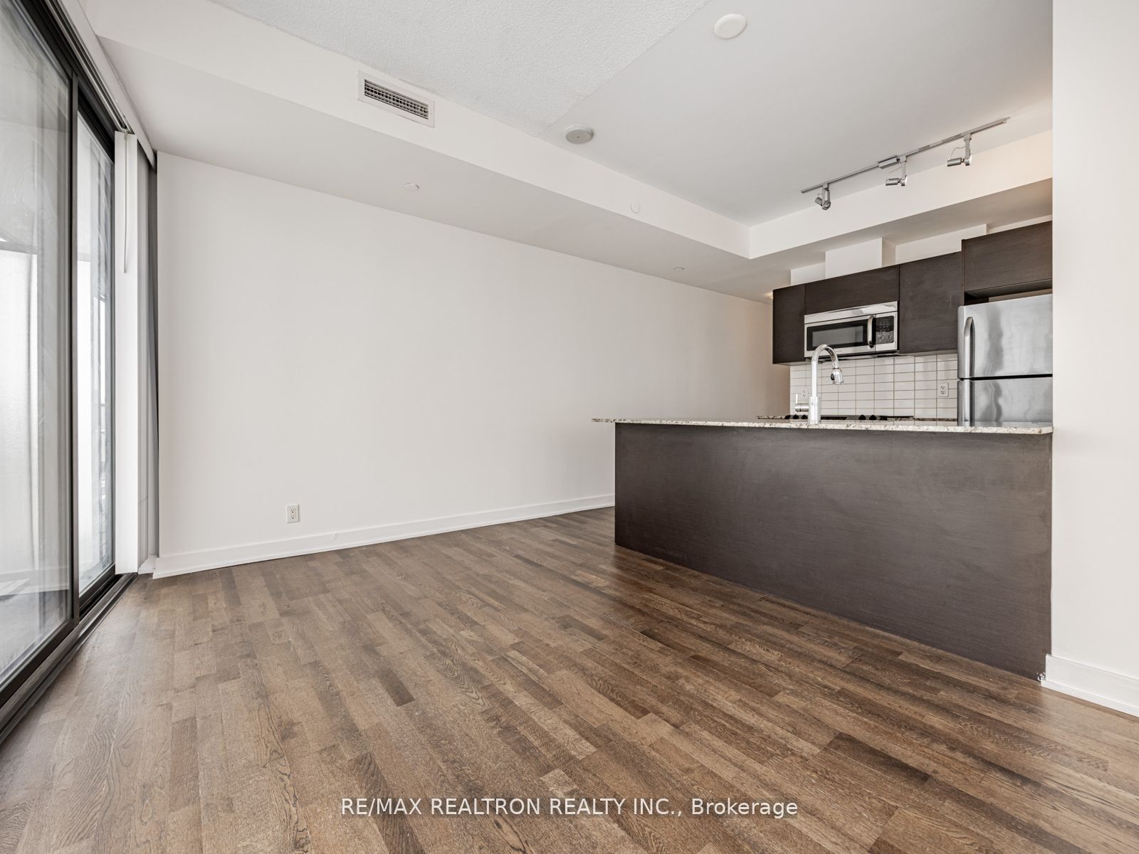 1815 Yonge Street 1006 Property Photo 10