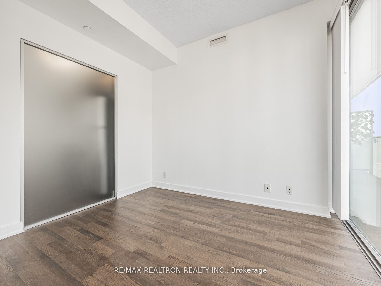 1815 Yonge Street 1006 Property Photo 17