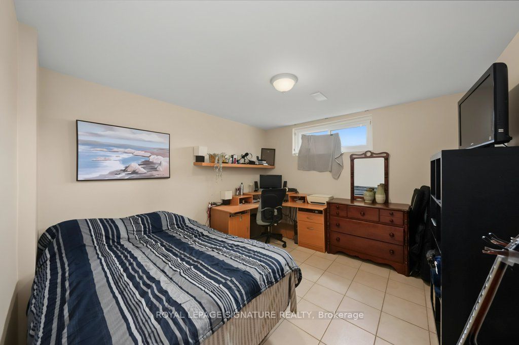 34 Clifton Avenue Property Photo 32