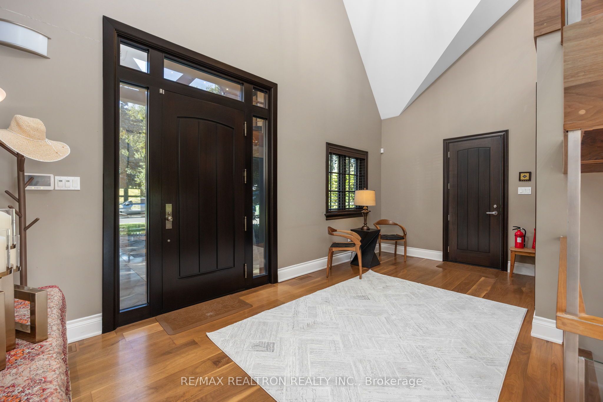 80 Forest Grove Drive Property Photo 3