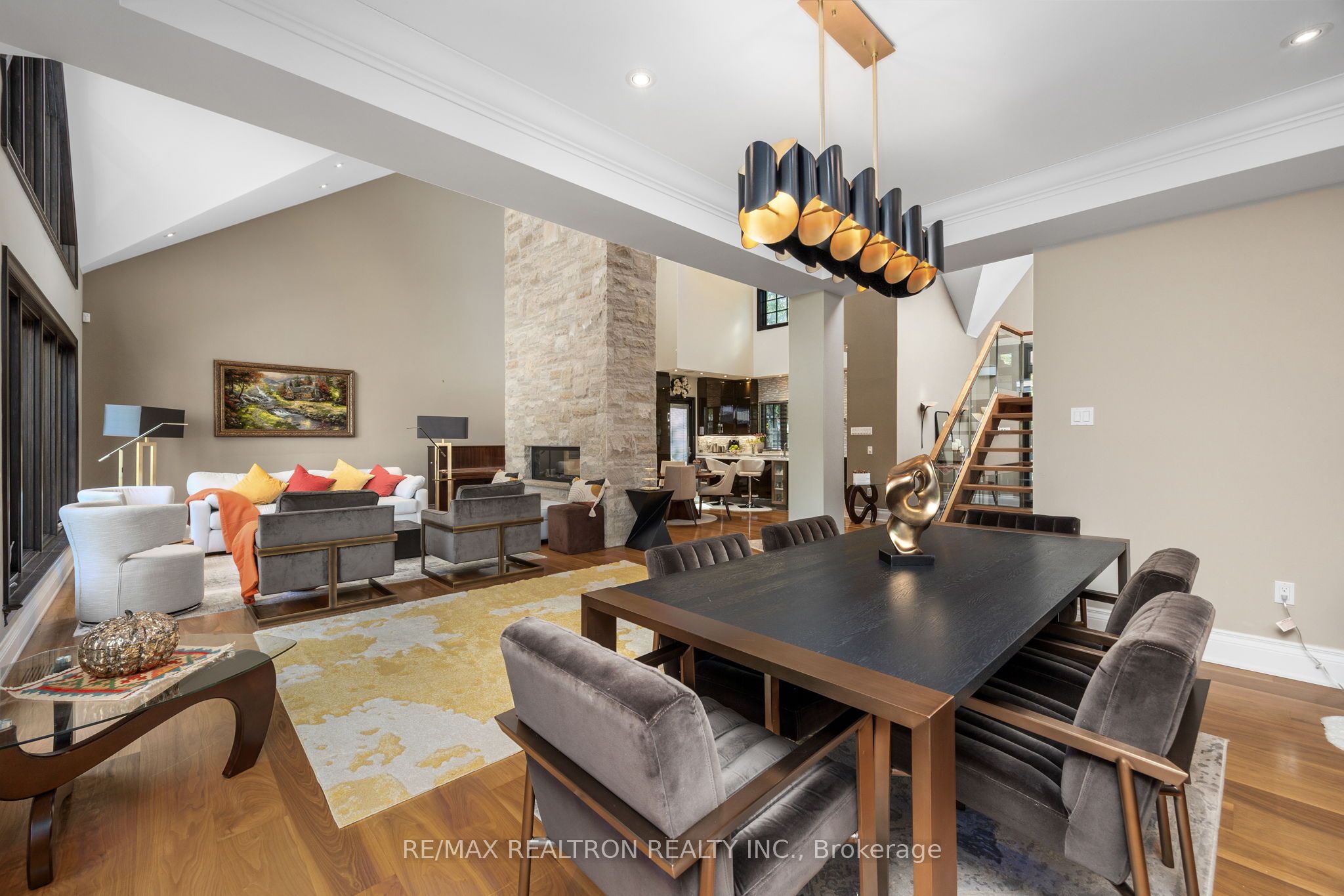 80 Forest Grove Drive Property Photo 14