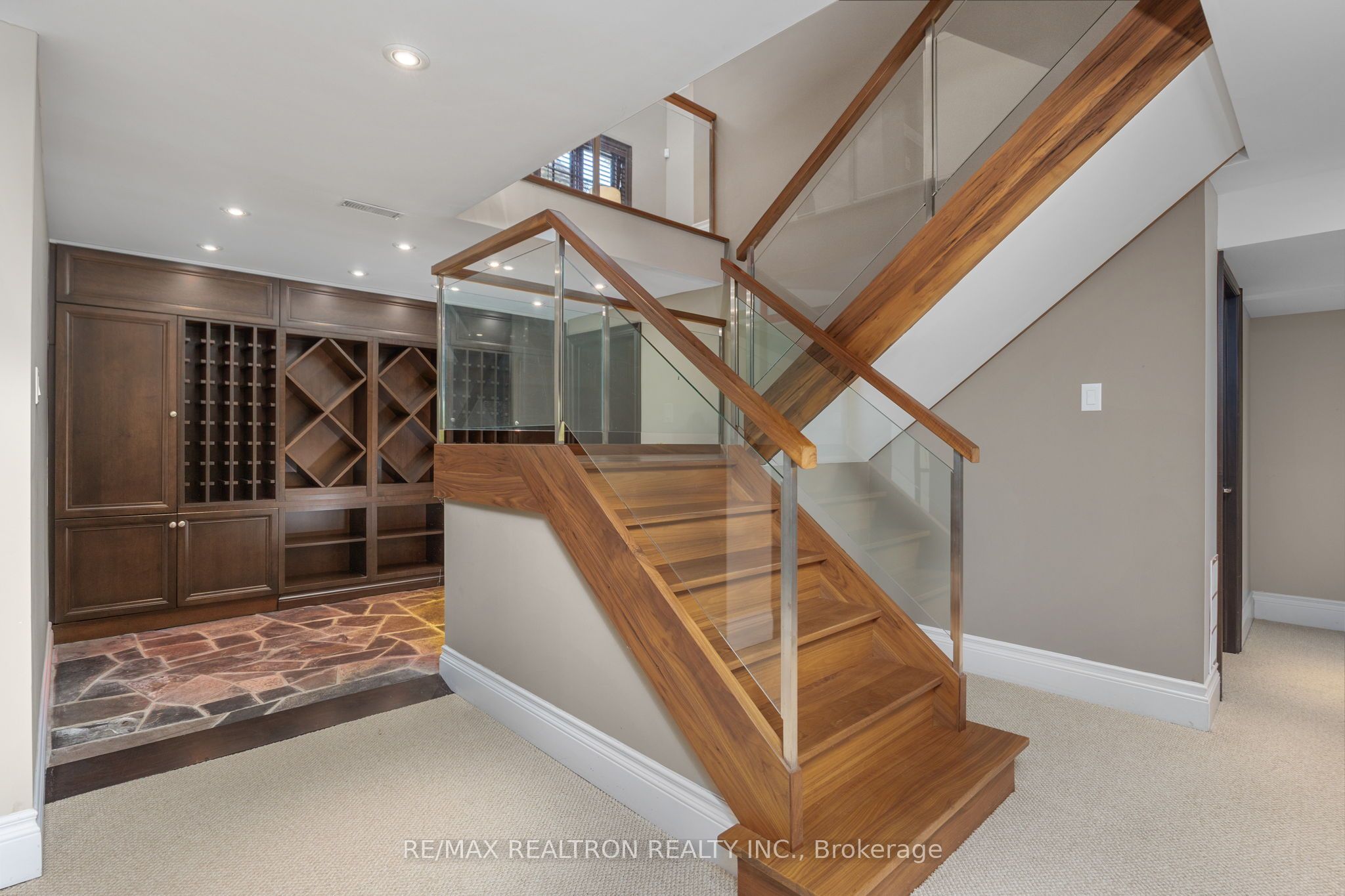 80 Forest Grove Drive Property Photo 25