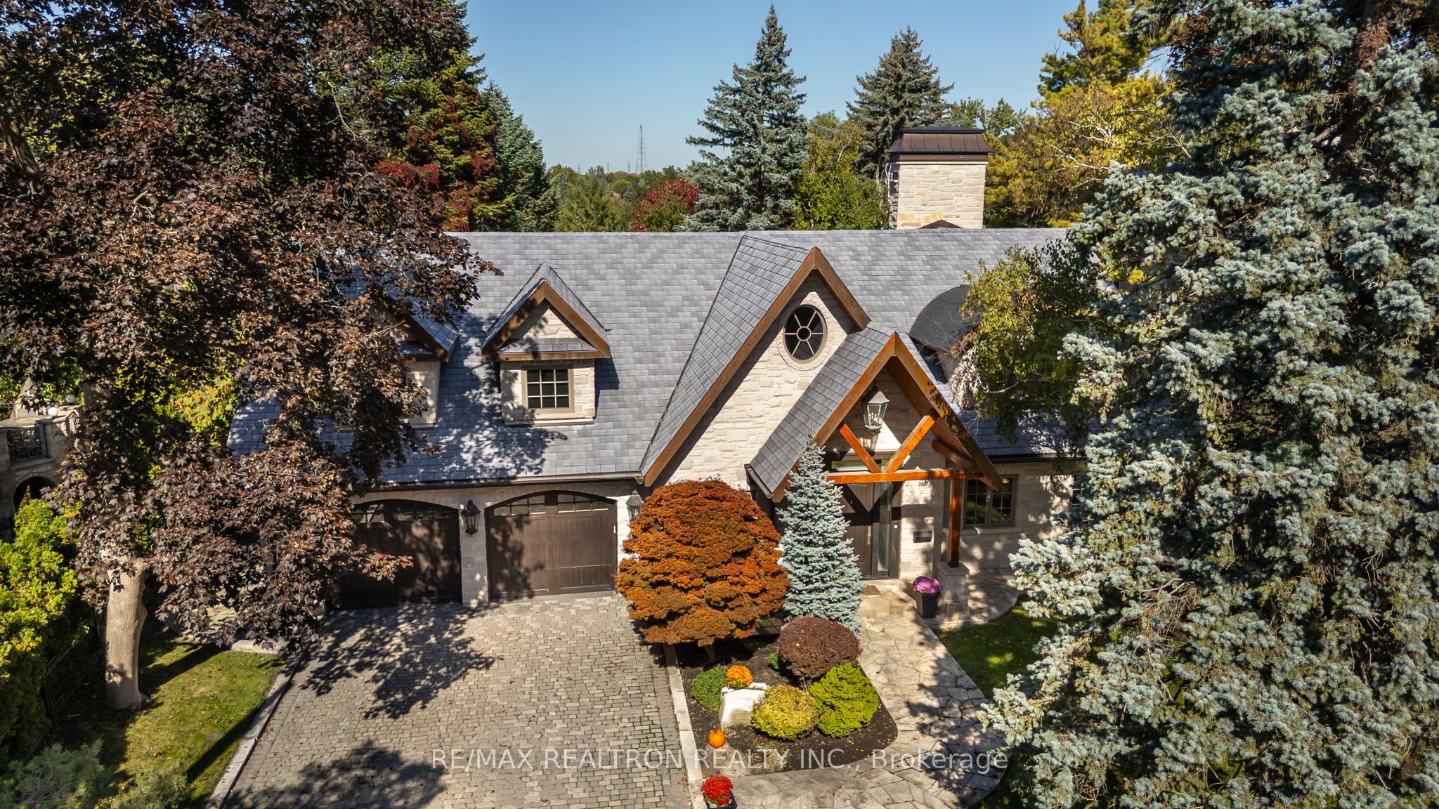 80 Forest Grove Drive Property Photo 38
