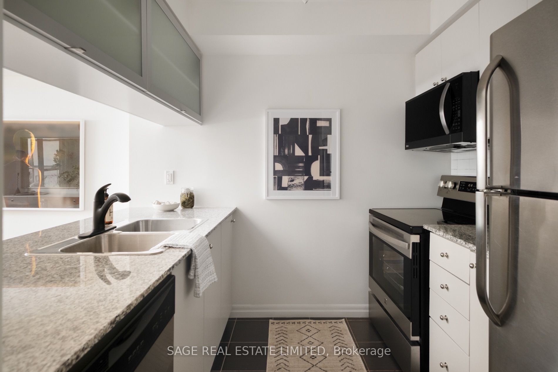 275 Yorkland Road 1805 Property Photo 13
