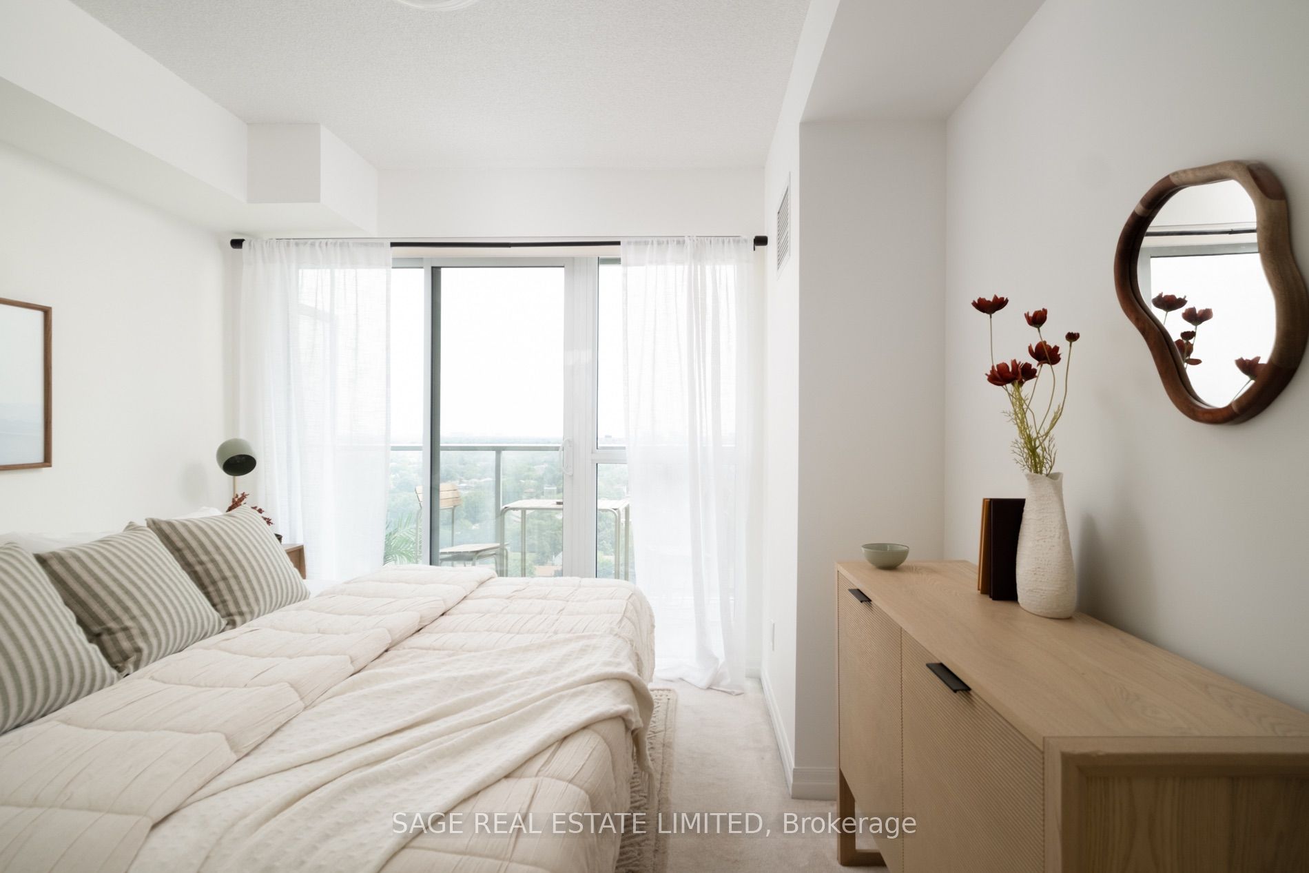 275 Yorkland Road 1805 Property Photo 17