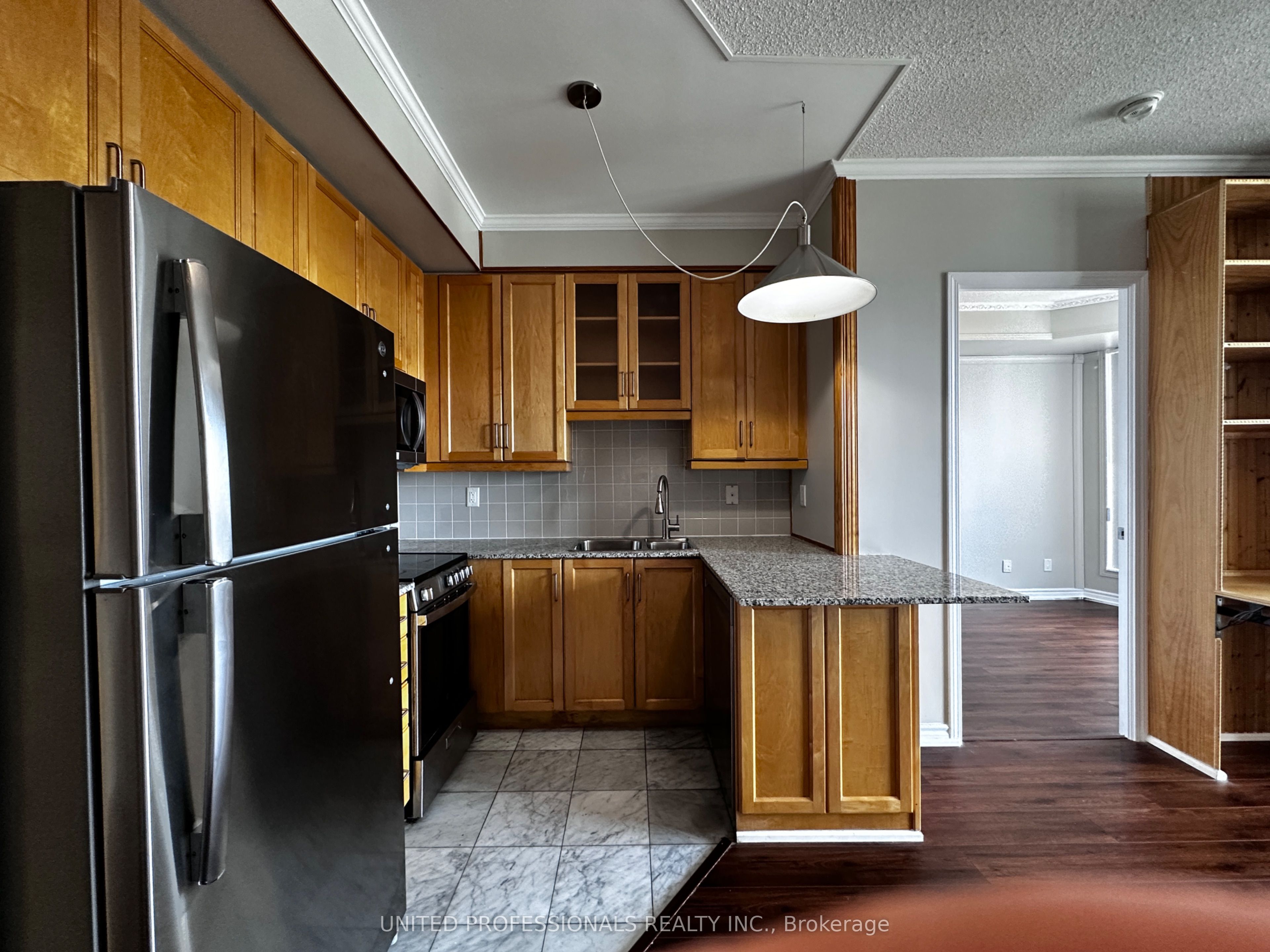 60 Byng Avenue 1812 Property Photo 6