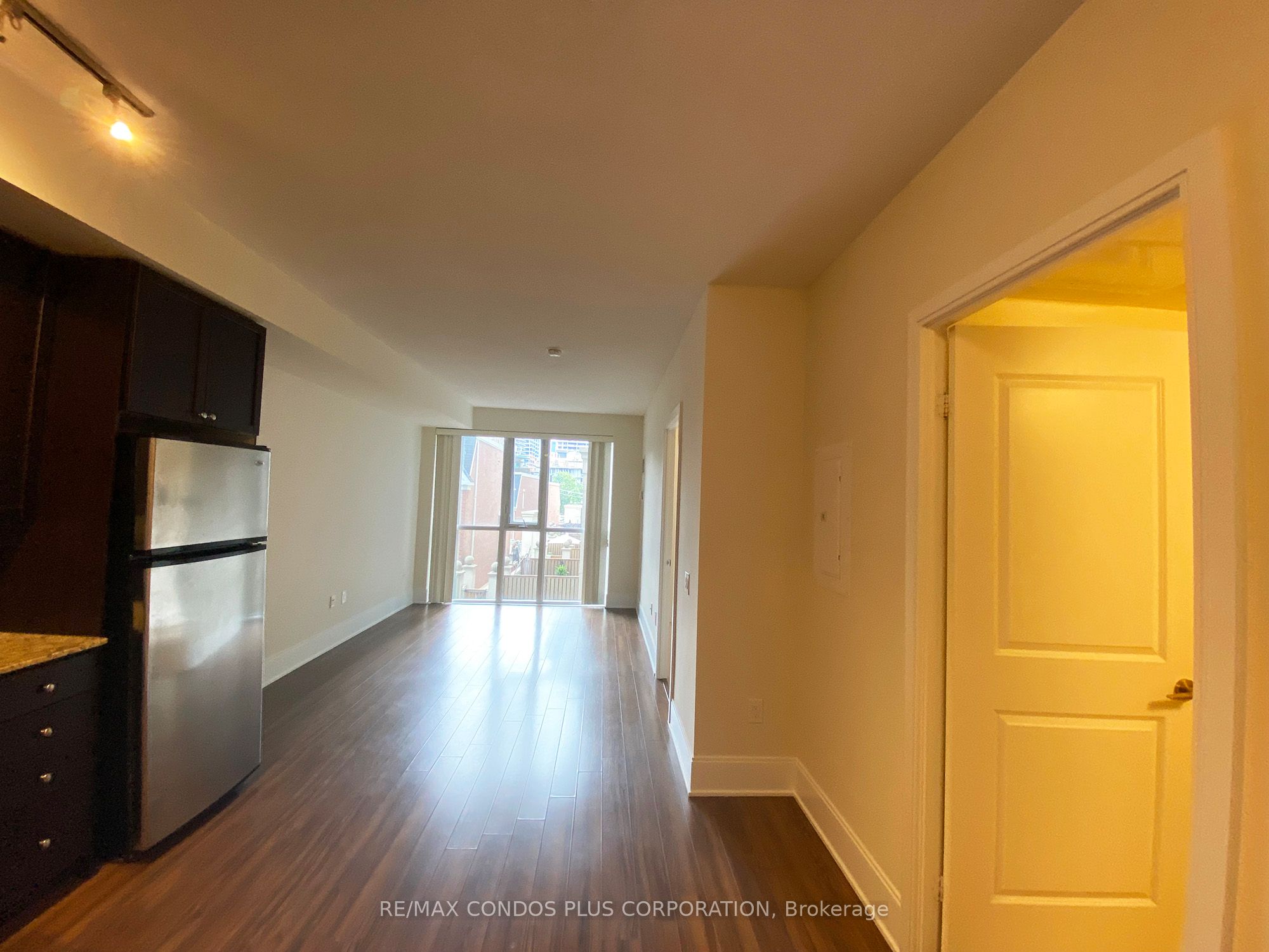 560 Front Street W 325 Property Photo 7