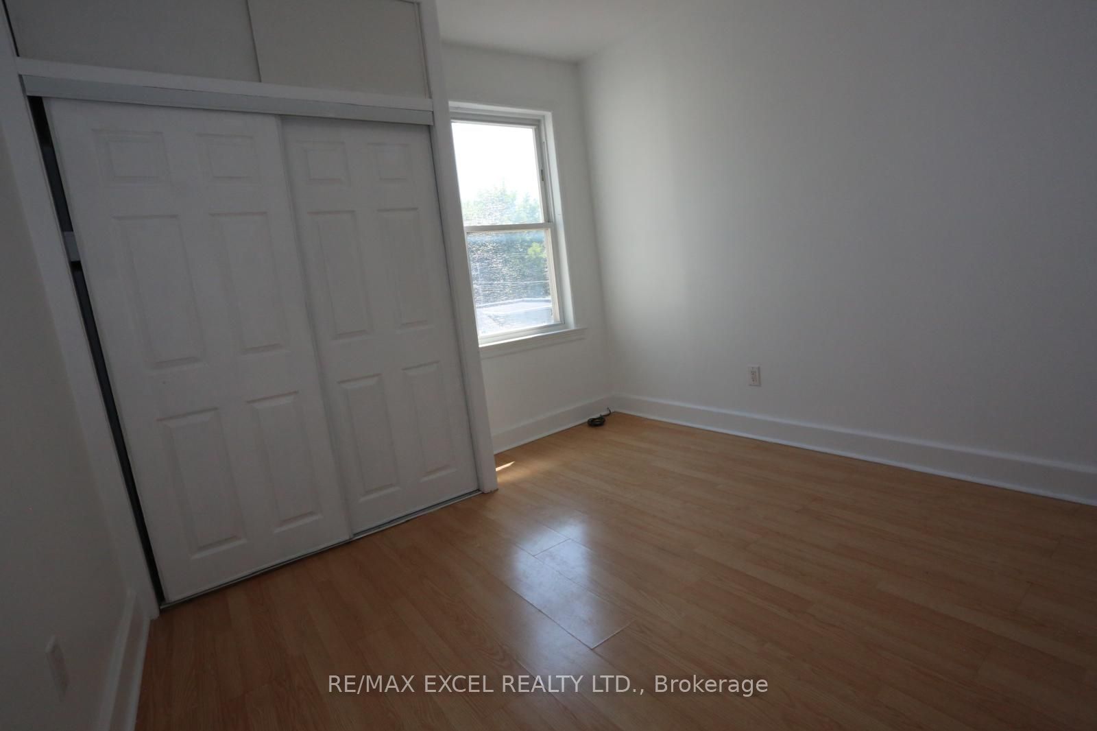 15 Oxford Street Property Photo 8