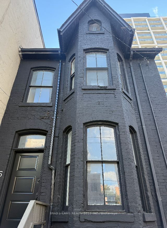 455 Richmond Street E Property Photo 11