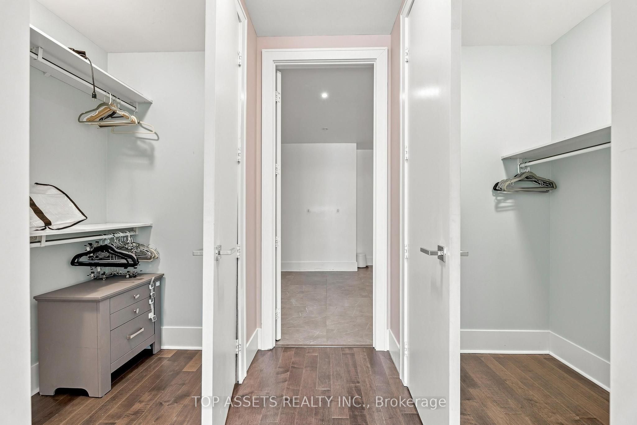 29 Queens Quay E 919 Property Photo 19