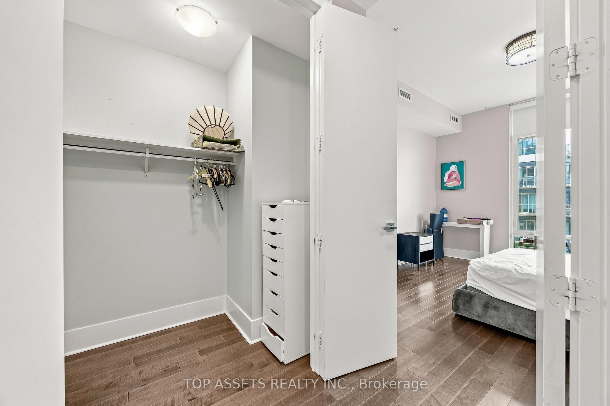 29 Queens Quay E 919 Property Photo 22